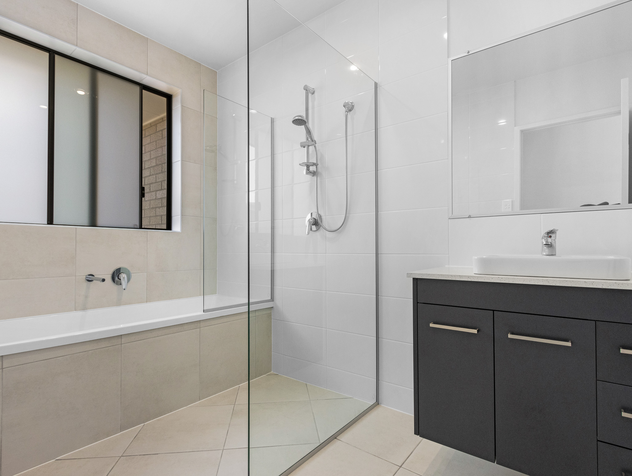 69 Jannik Terrace, PIALBA, QLD 4655 AUS