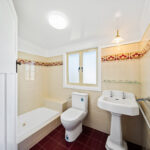 185 Esplanade, POINT VERNON, QLD 4655 AUS