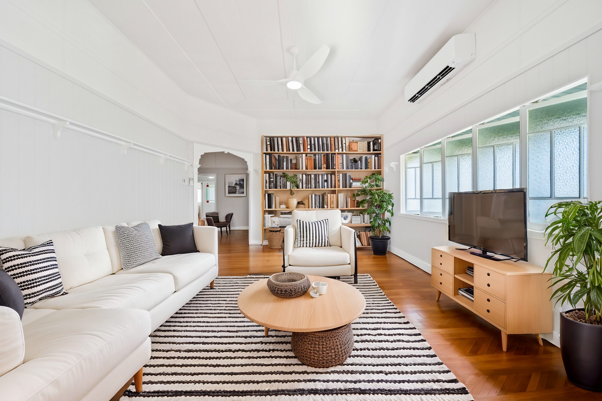 185 Esplanade, POINT VERNON, QLD 4655 AUS