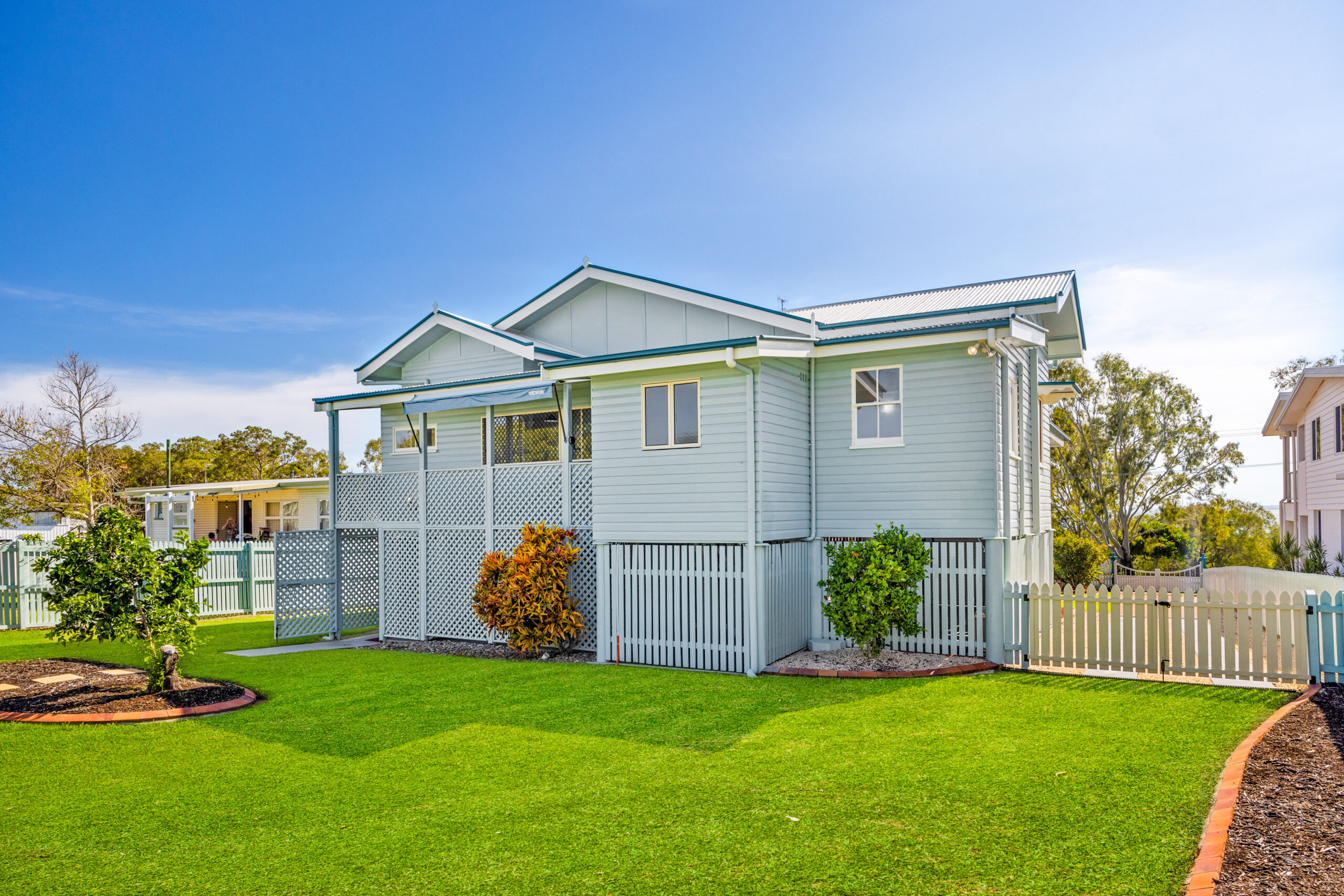 185 Esplanade, POINT VERNON, QLD 4655 AUS