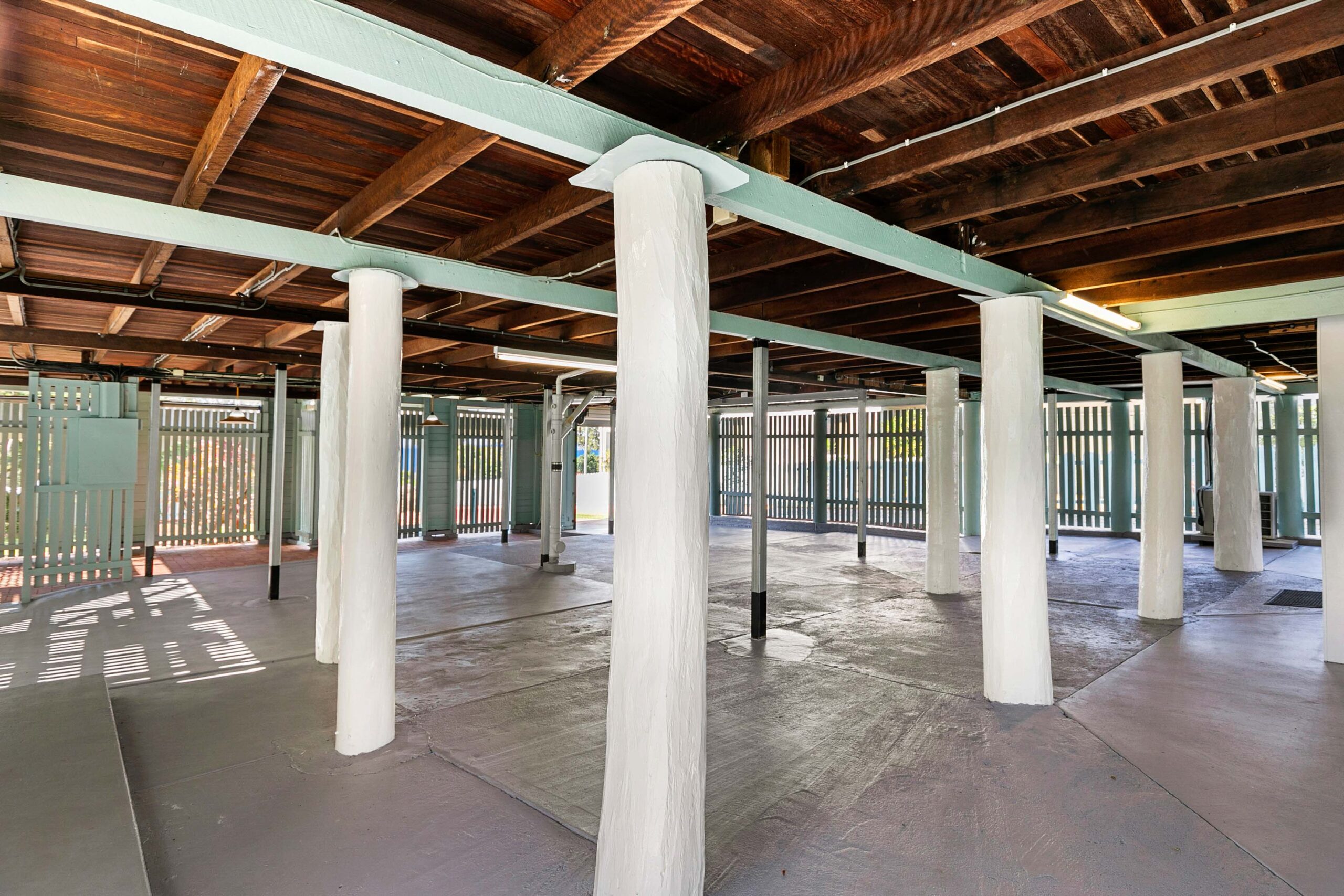 185 Esplanade, POINT VERNON, QLD 4655 AUS