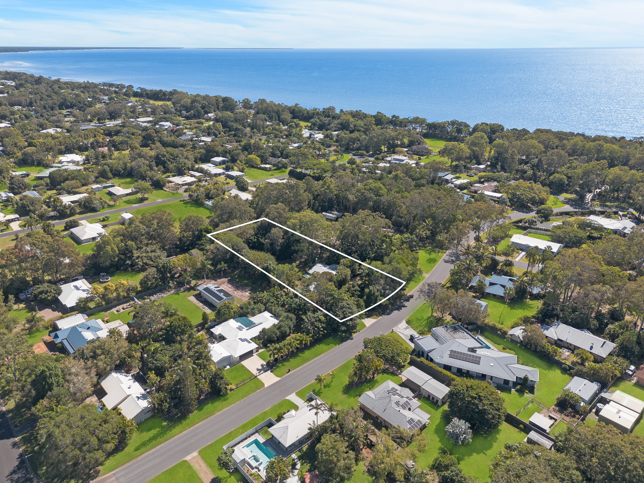 4 Palmwood Drive, DUNDOWRAN BEACH, QLD 4655 AUS