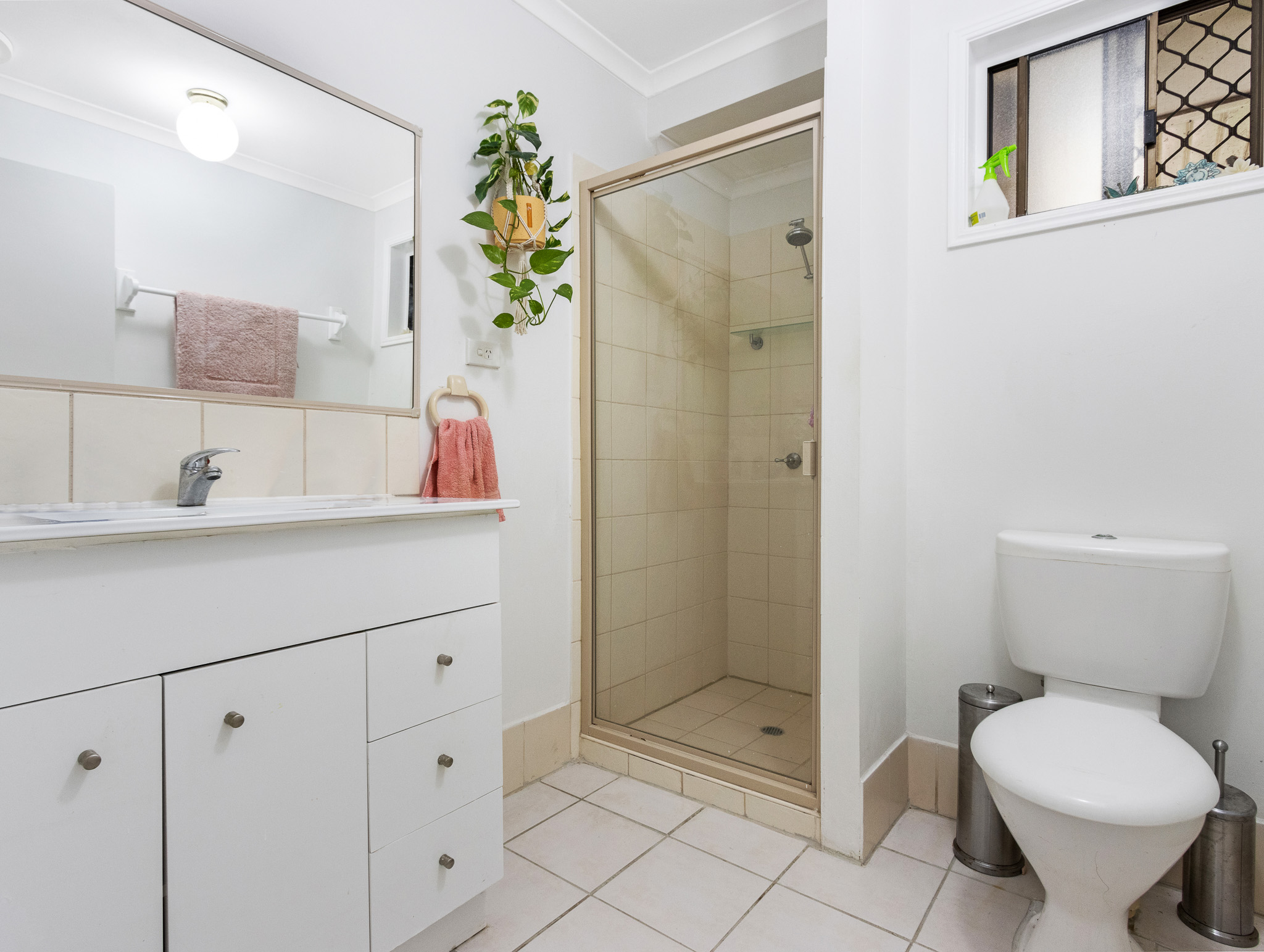 24 Goodwin Avenue, POINT VERNON, QLD 4655 AUS