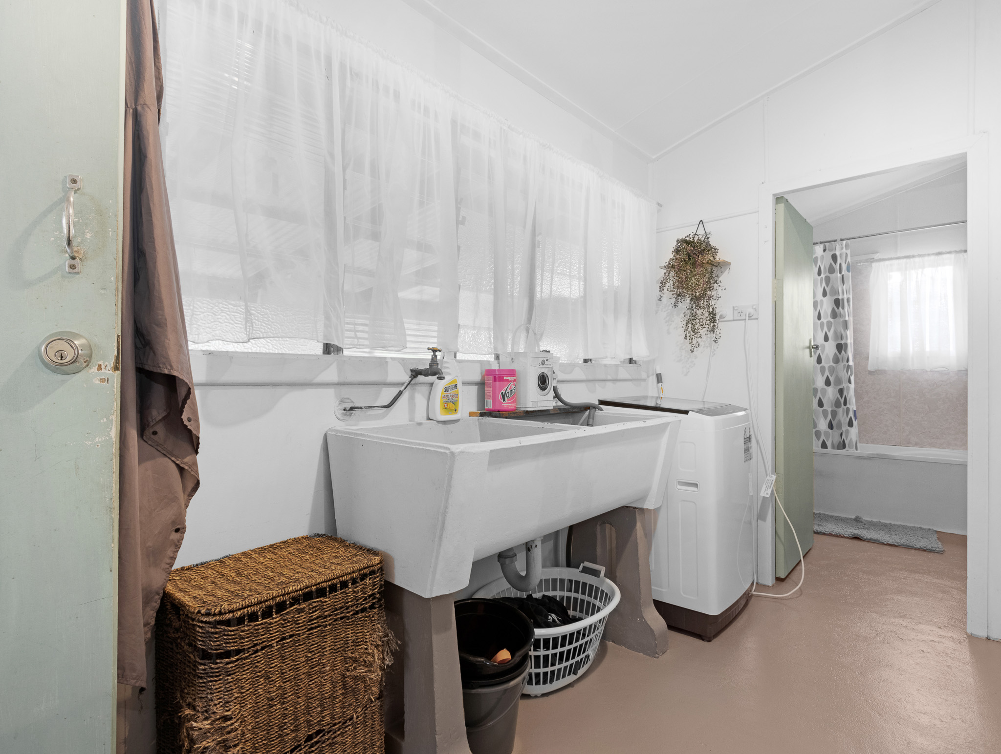 96 Cypress Street, TORQUAY, QLD 4655 AUS