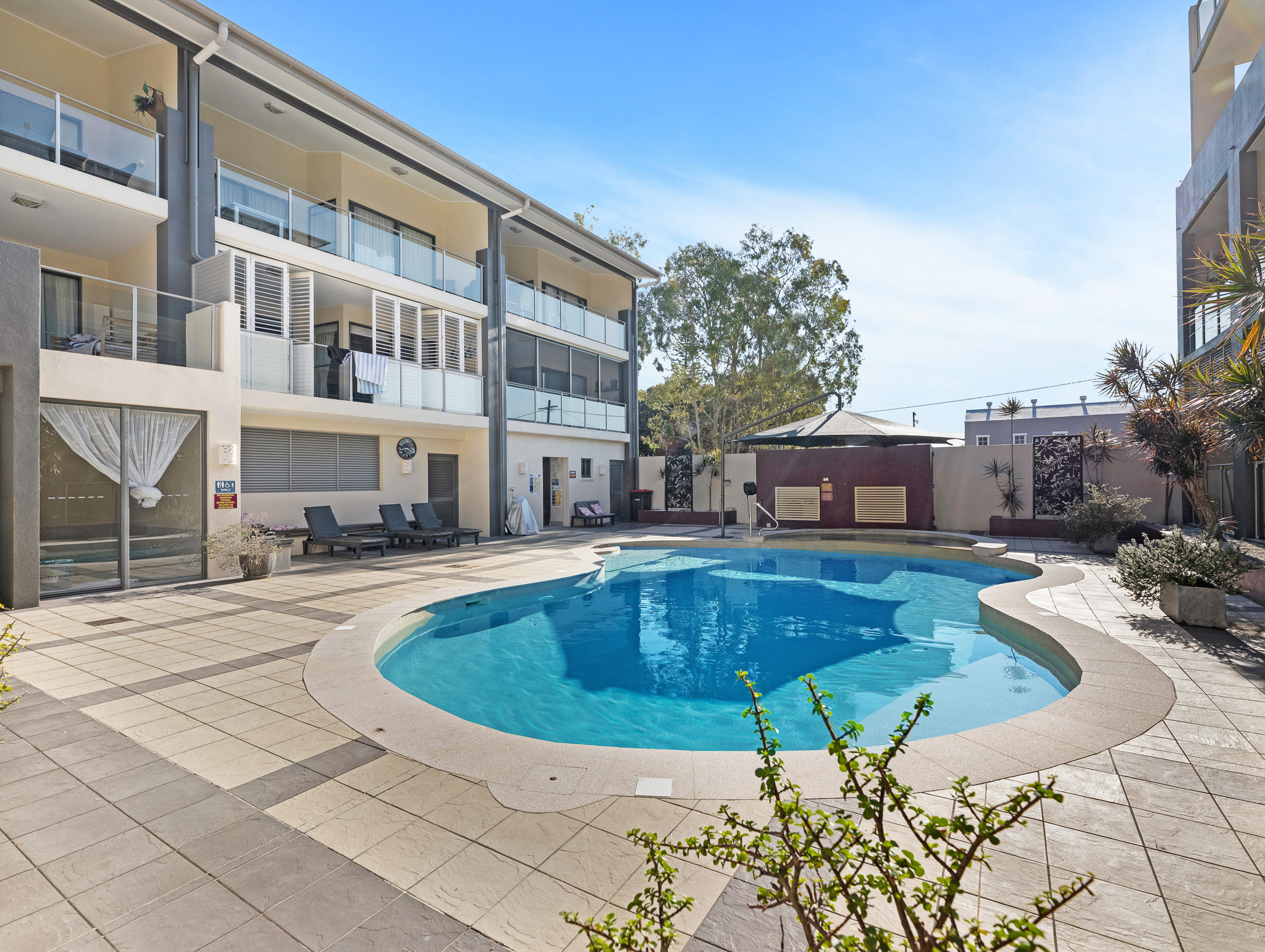 302/350 Esplanade, SCARNESS, QLD 4655 AUS