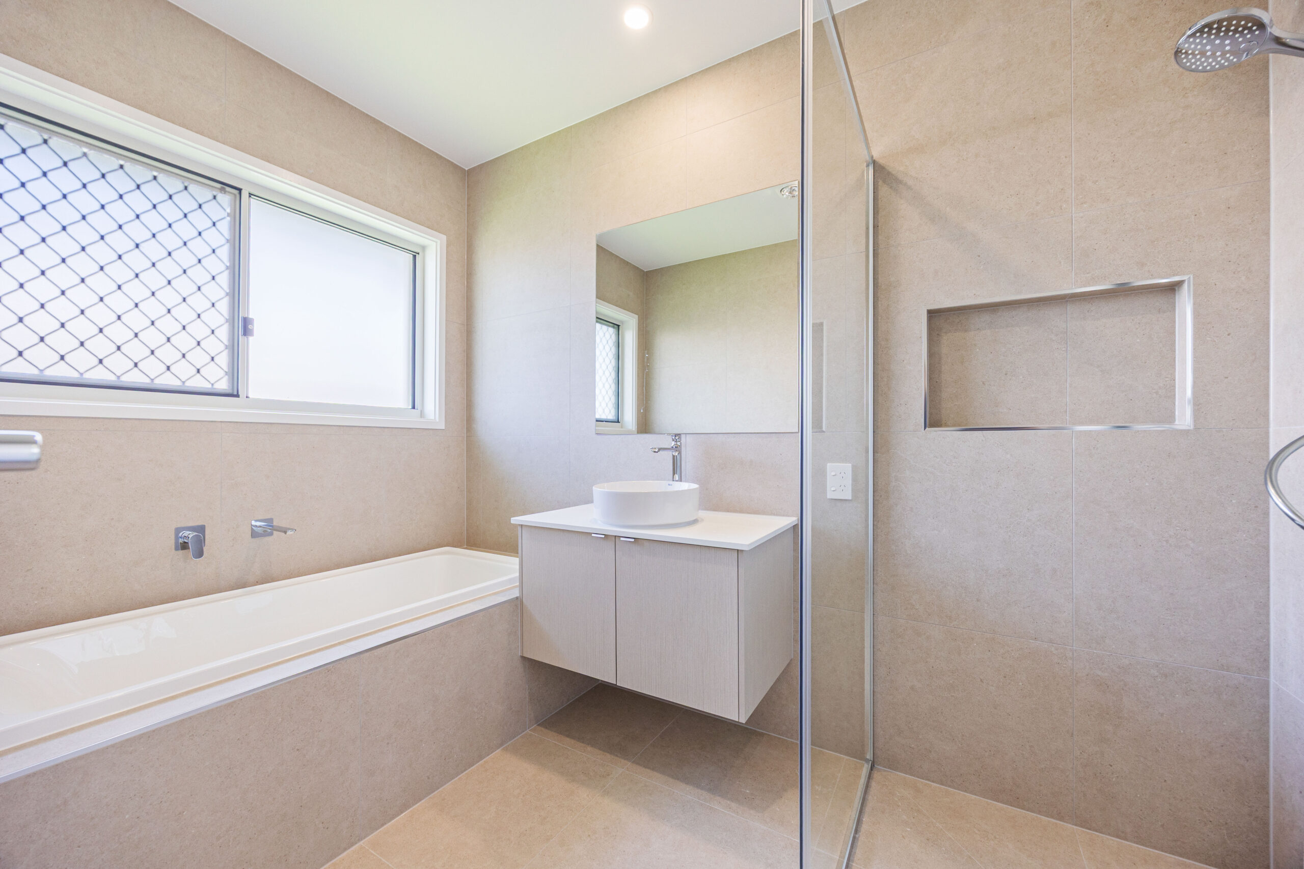 18 Katherine Way, NIKENBAH, QLD 4655 AUS