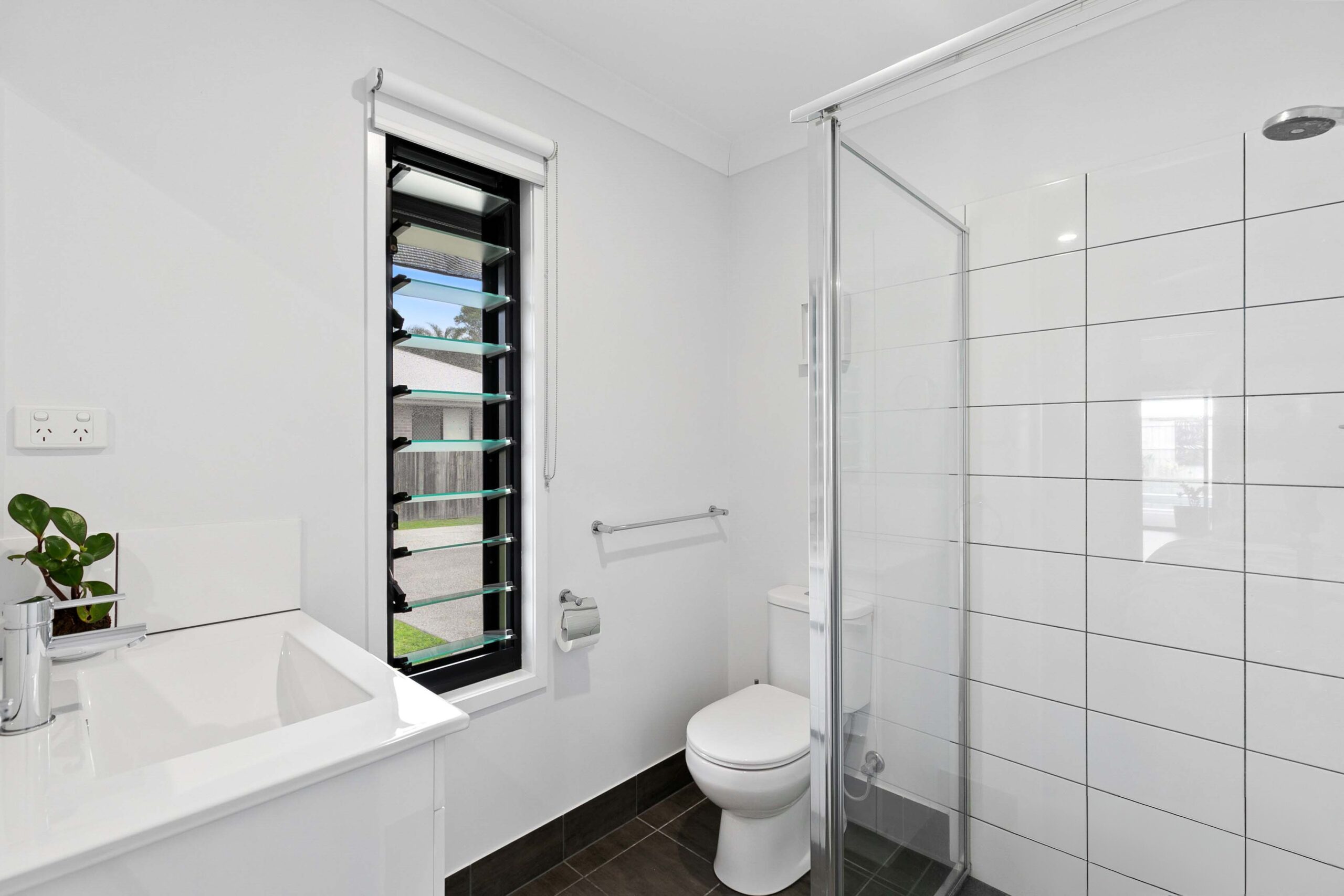 1/134 Exeter Street, TORQUAY, QLD 4655 AUS