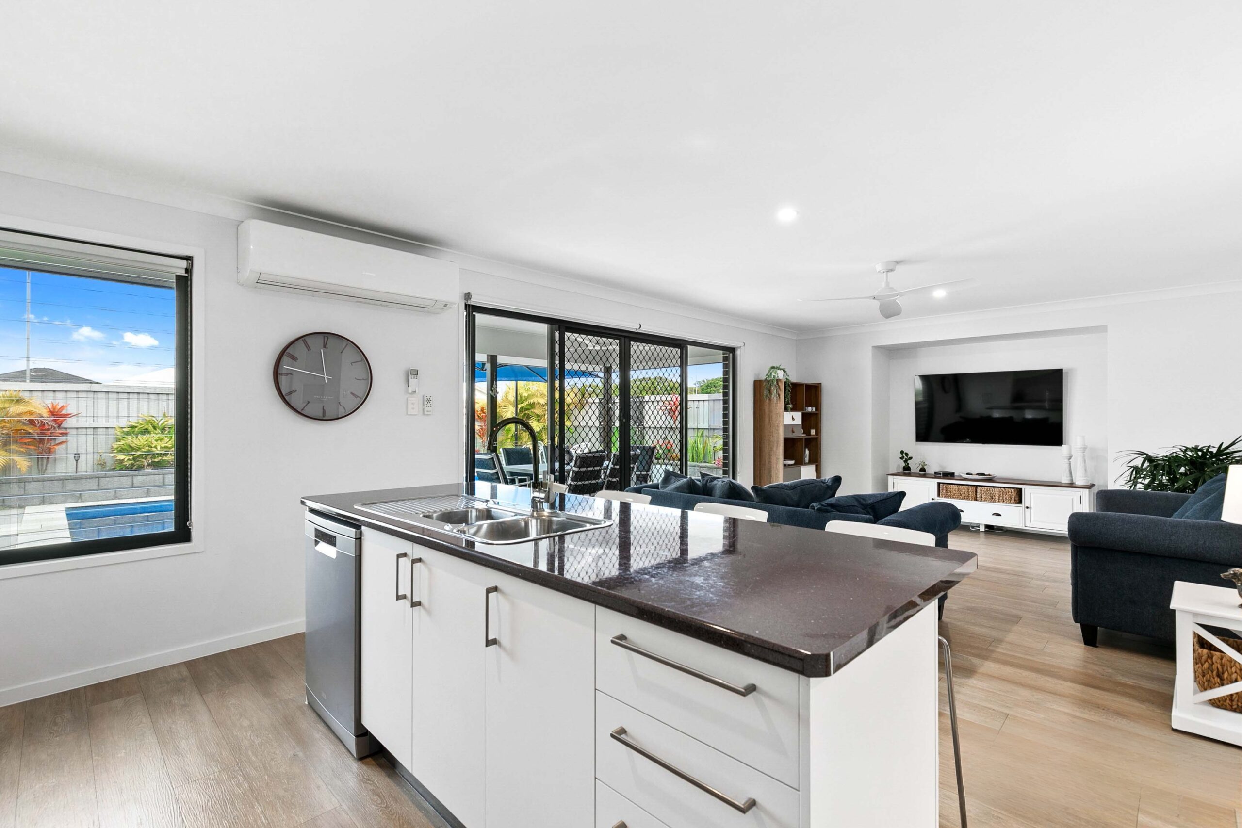 1/134 Exeter Street, TORQUAY, QLD 4655 AUS