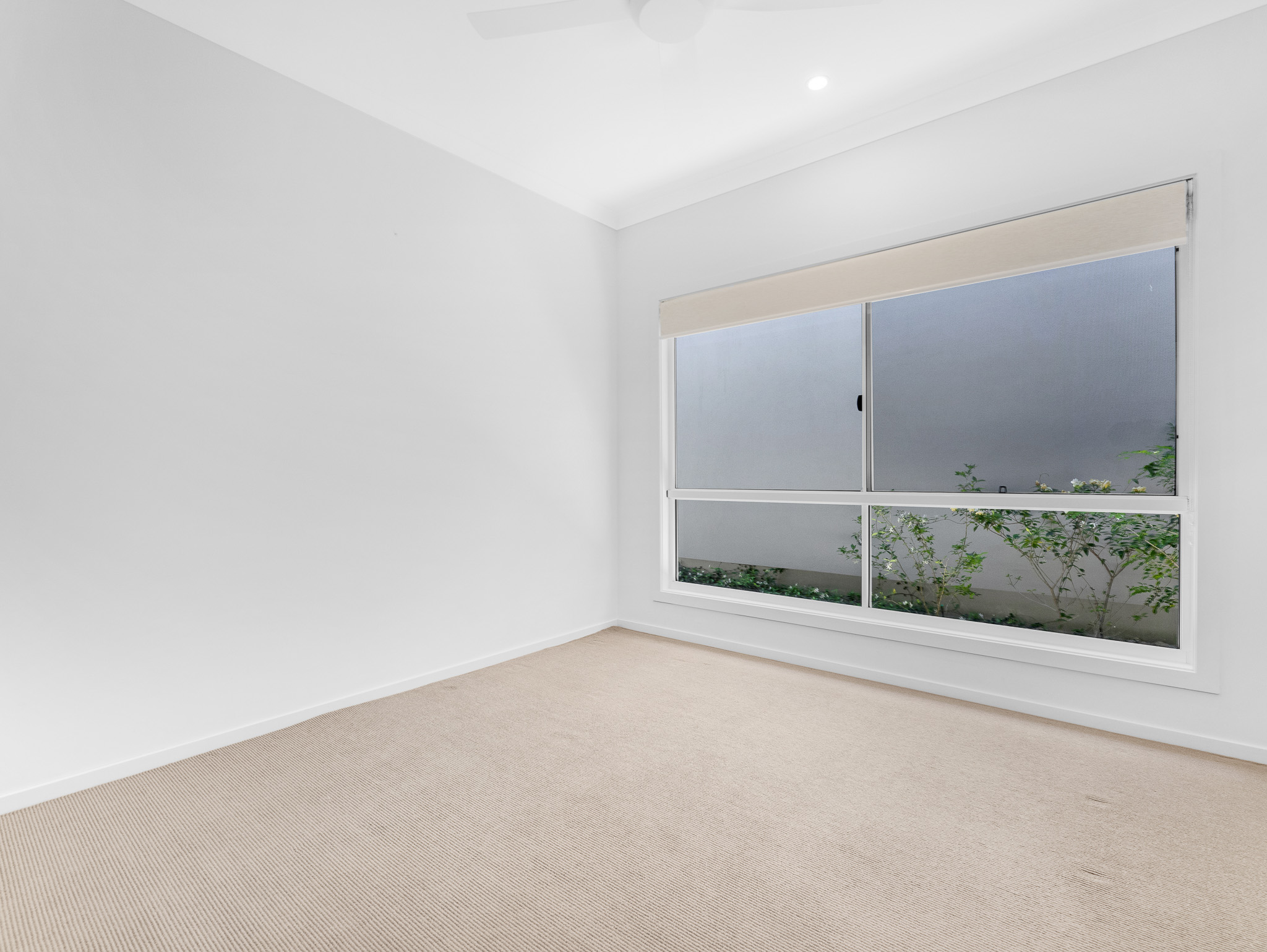 2/1 Latitude Blvde, NIKENBAH, QLD 4655 AUS