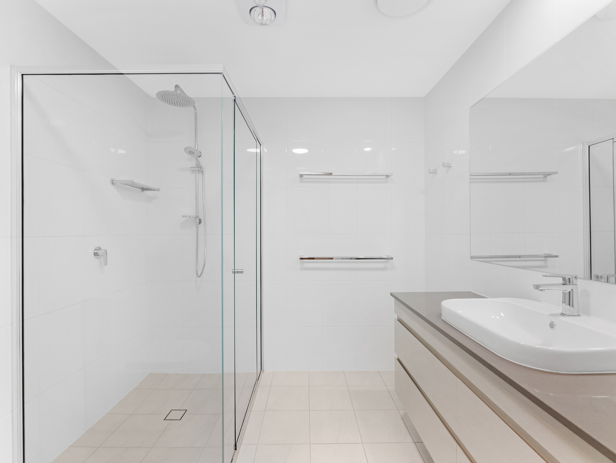 2/1 Latitude Blvde, NIKENBAH, QLD 4655 AUS