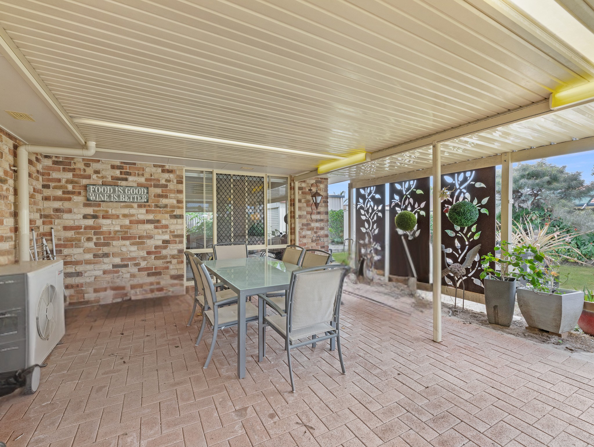 9 Glengarry Court, KAWUNGAN, QLD 4655 AUS