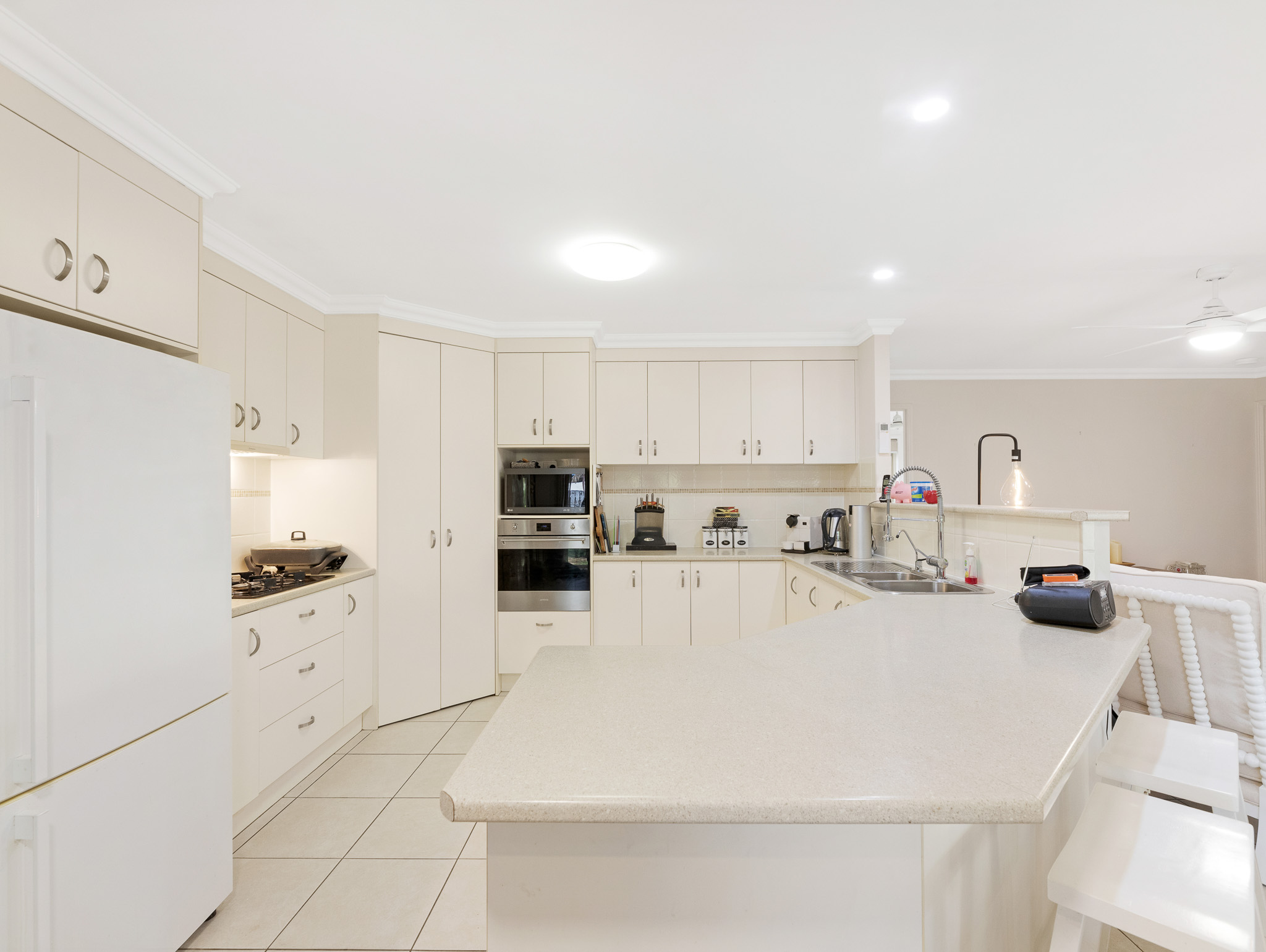 9 Glengarry Court, KAWUNGAN, QLD 4655 AUS