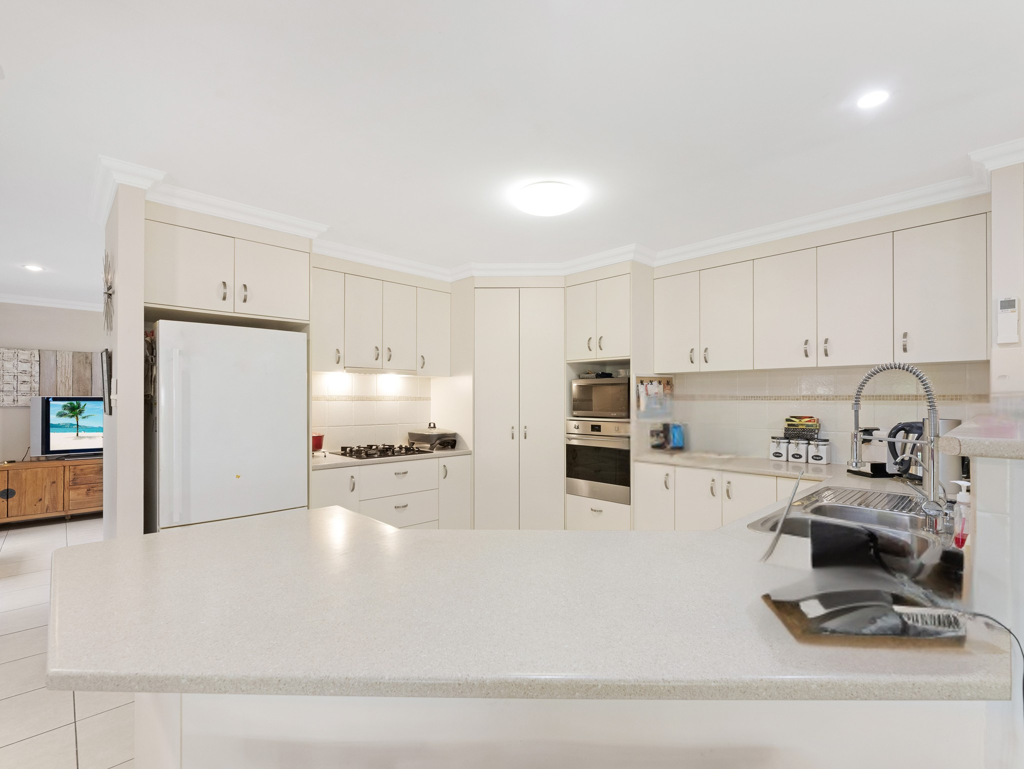 9 Glengarry Court, KAWUNGAN, QLD 4655 AUS