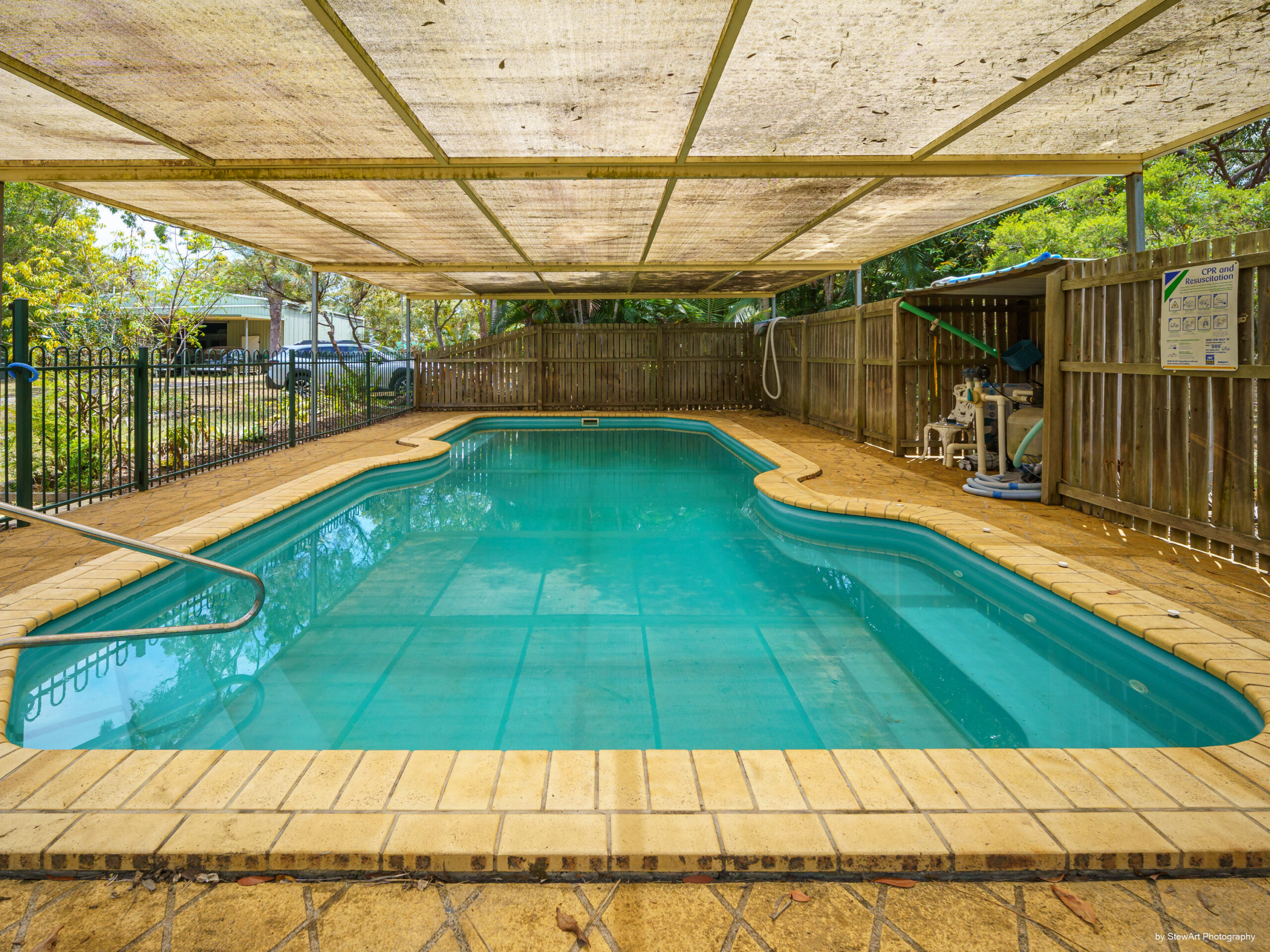 33 Shore Road West, BOORAL, QLD 4655 AUS