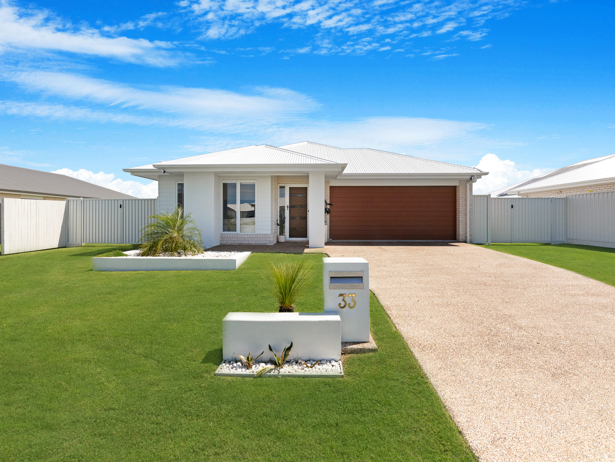 33 Jannik Terrace, PIALBA, QLD 4655 AUS