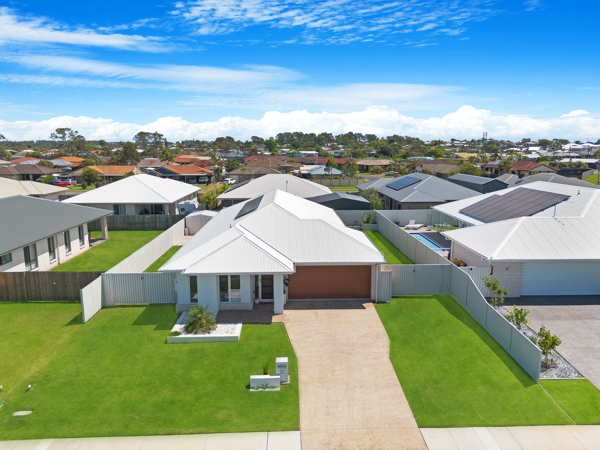 33 Jannik Terrace, PIALBA, QLD 4655 AUS