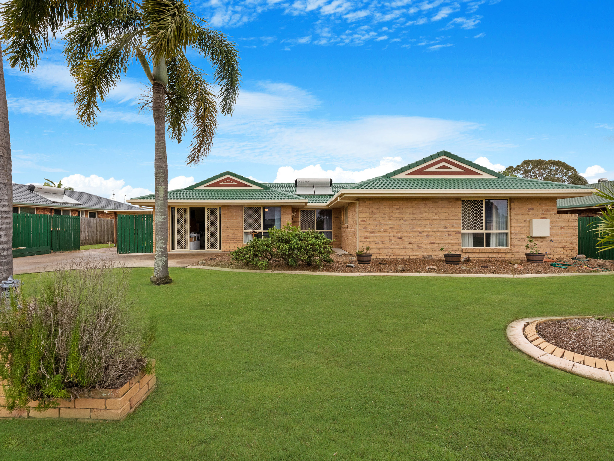 9 Magpie Court, ELI WATERS, QLD 4655 AUS