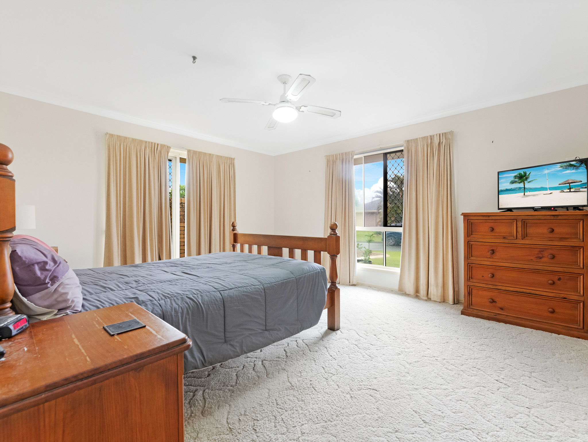 9 Magpie Court, ELI WATERS, QLD 4655 AUS