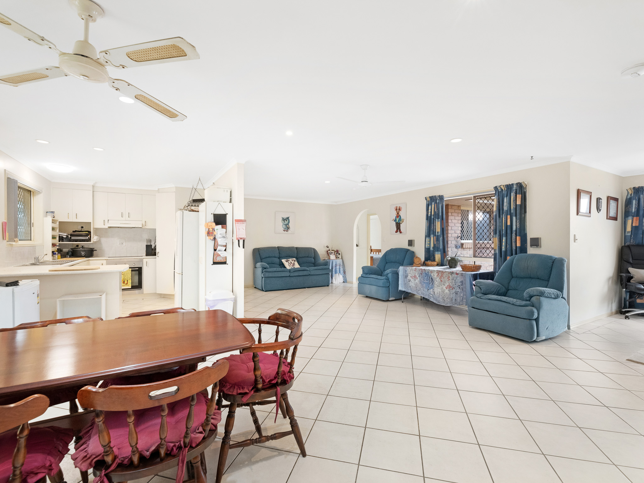 9 Magpie Court, ELI WATERS, QLD 4655 AUS