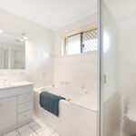 9 Magpie Court, ELI WATERS, QLD 4655 AUS