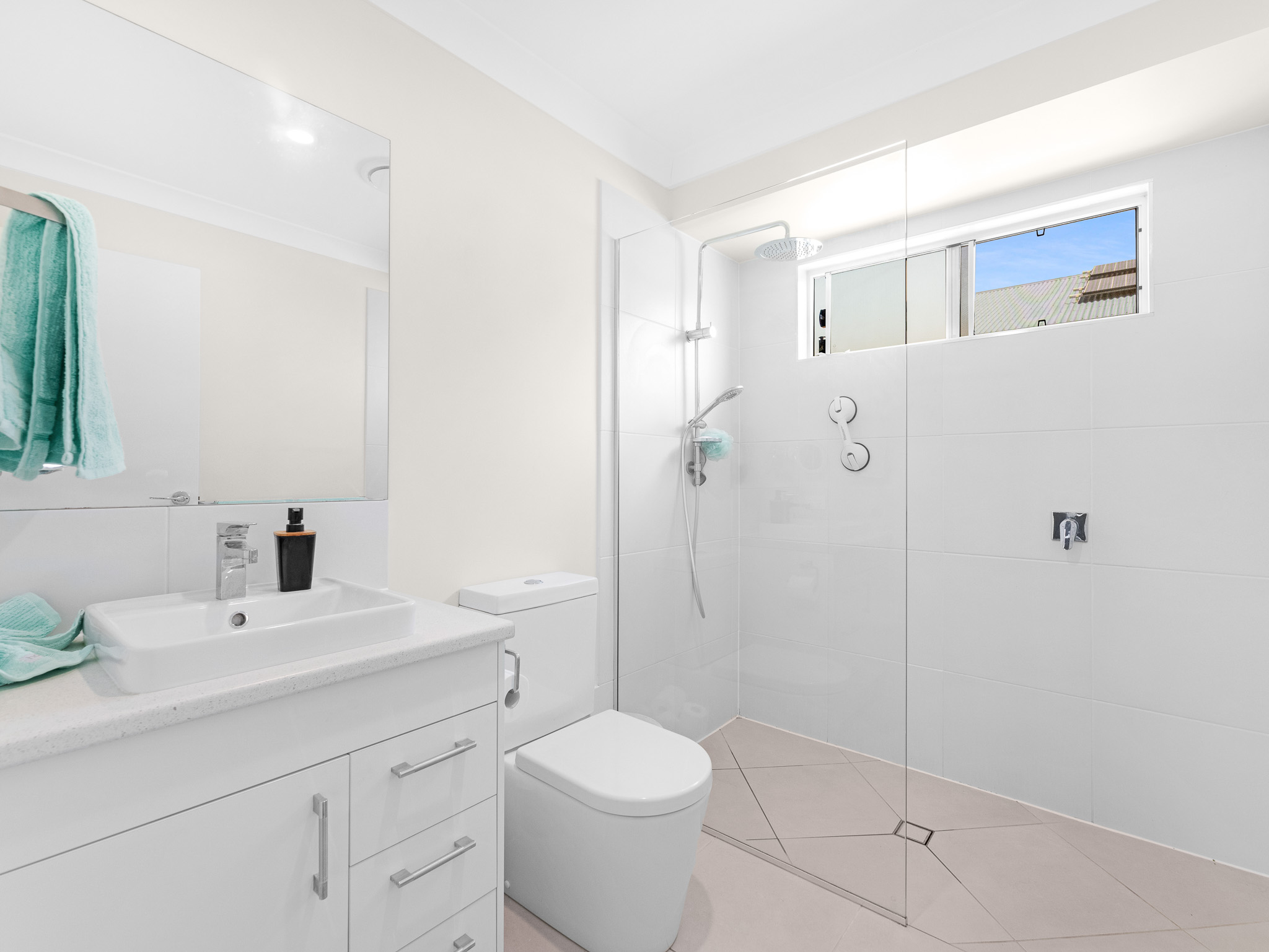 48 Windjammer Circuit, RIVER HEADS, QLD 4655 AUS