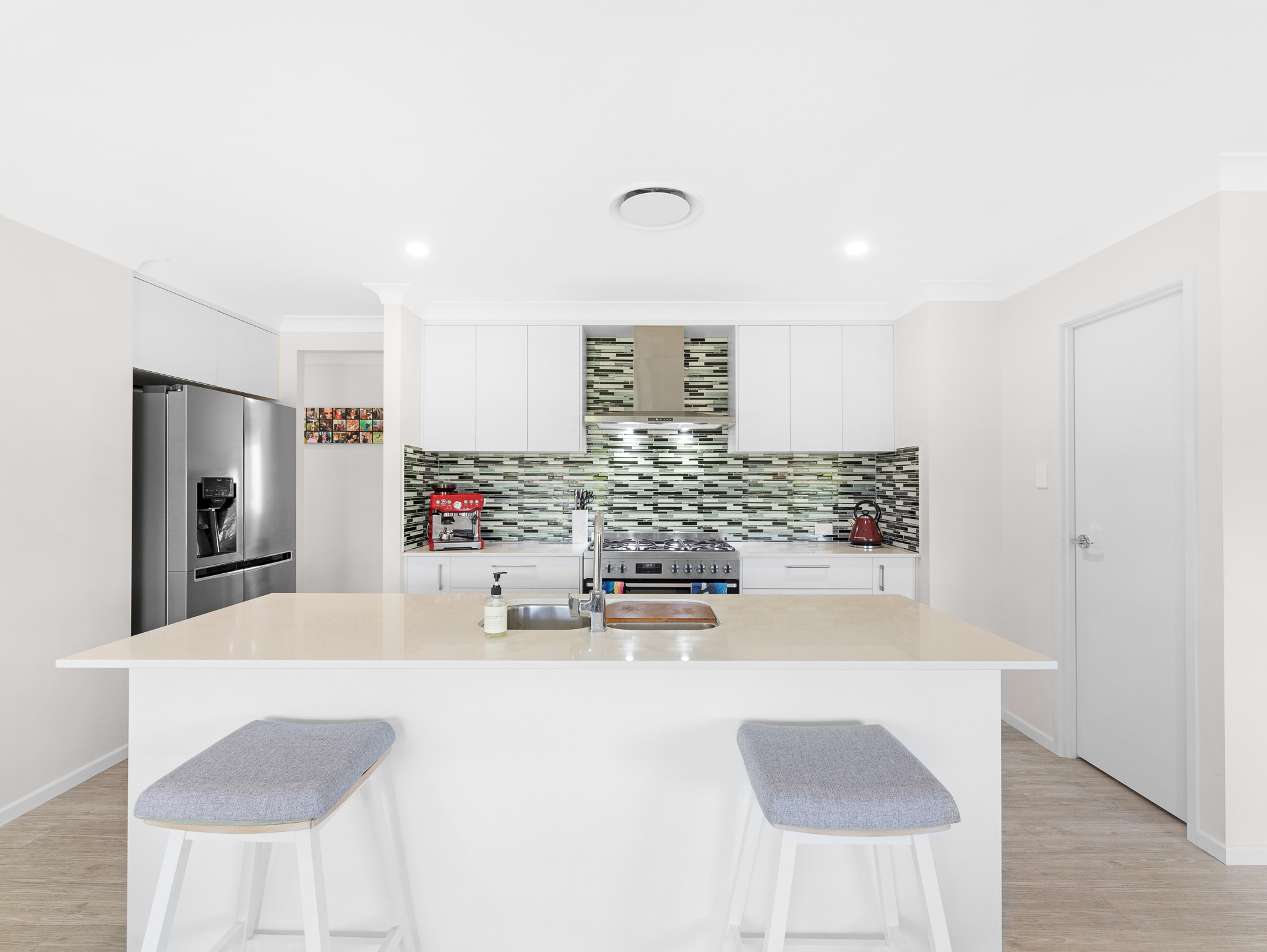 48 Windjammer Circuit, RIVER HEADS, QLD 4655 AUS