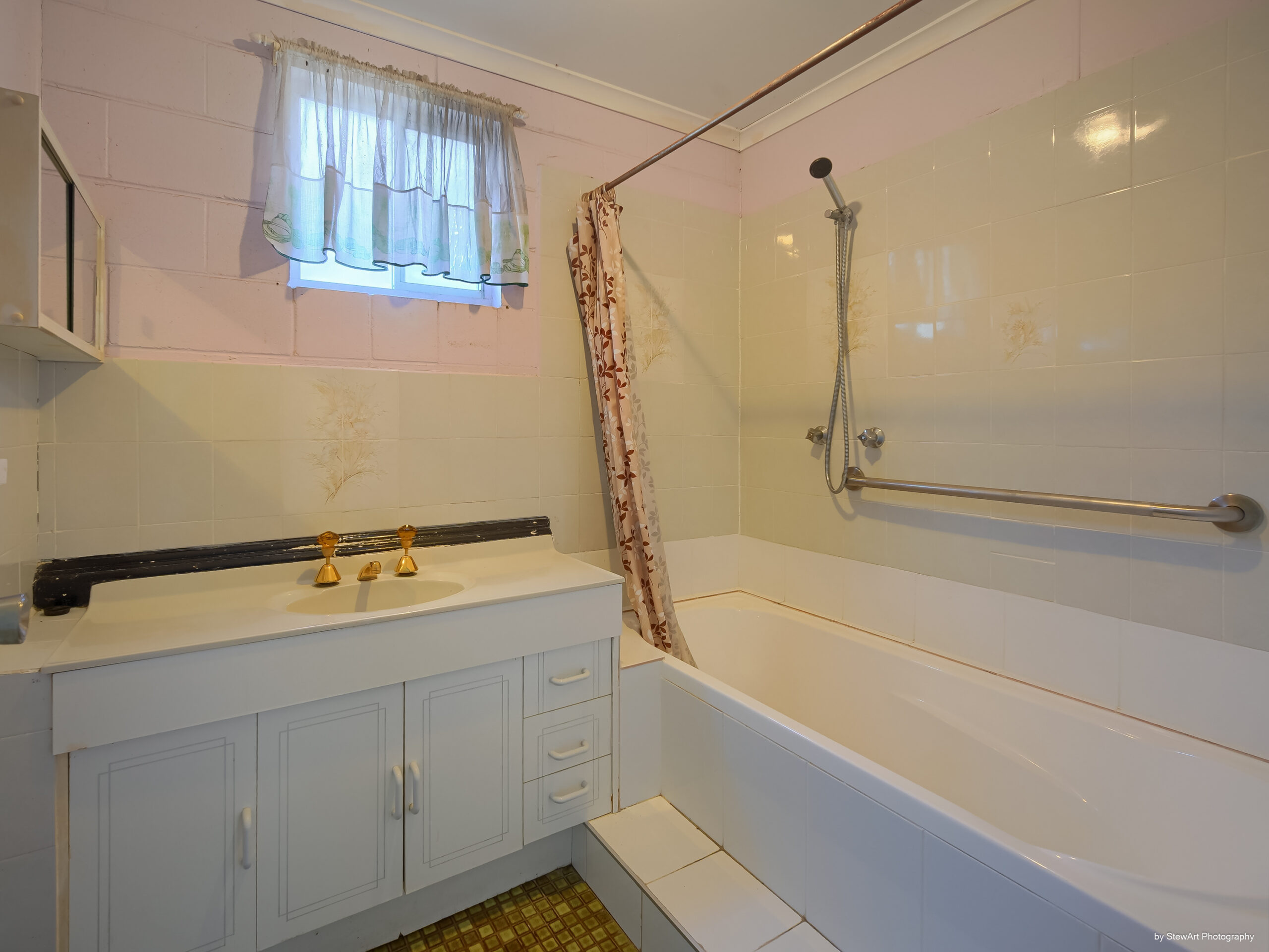 14 Paradise Street, POINT VERNON, QLD 4655 AUS