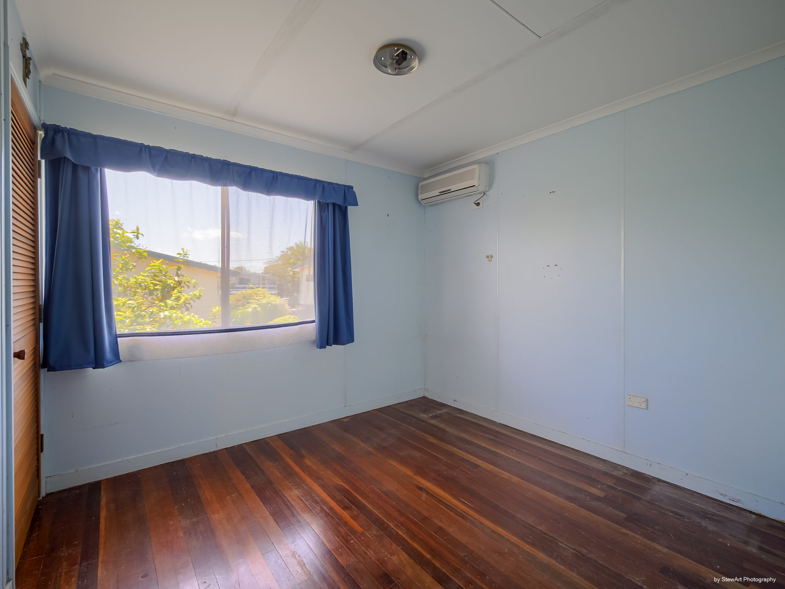 14 Paradise Street, POINT VERNON, QLD 4655 AUS