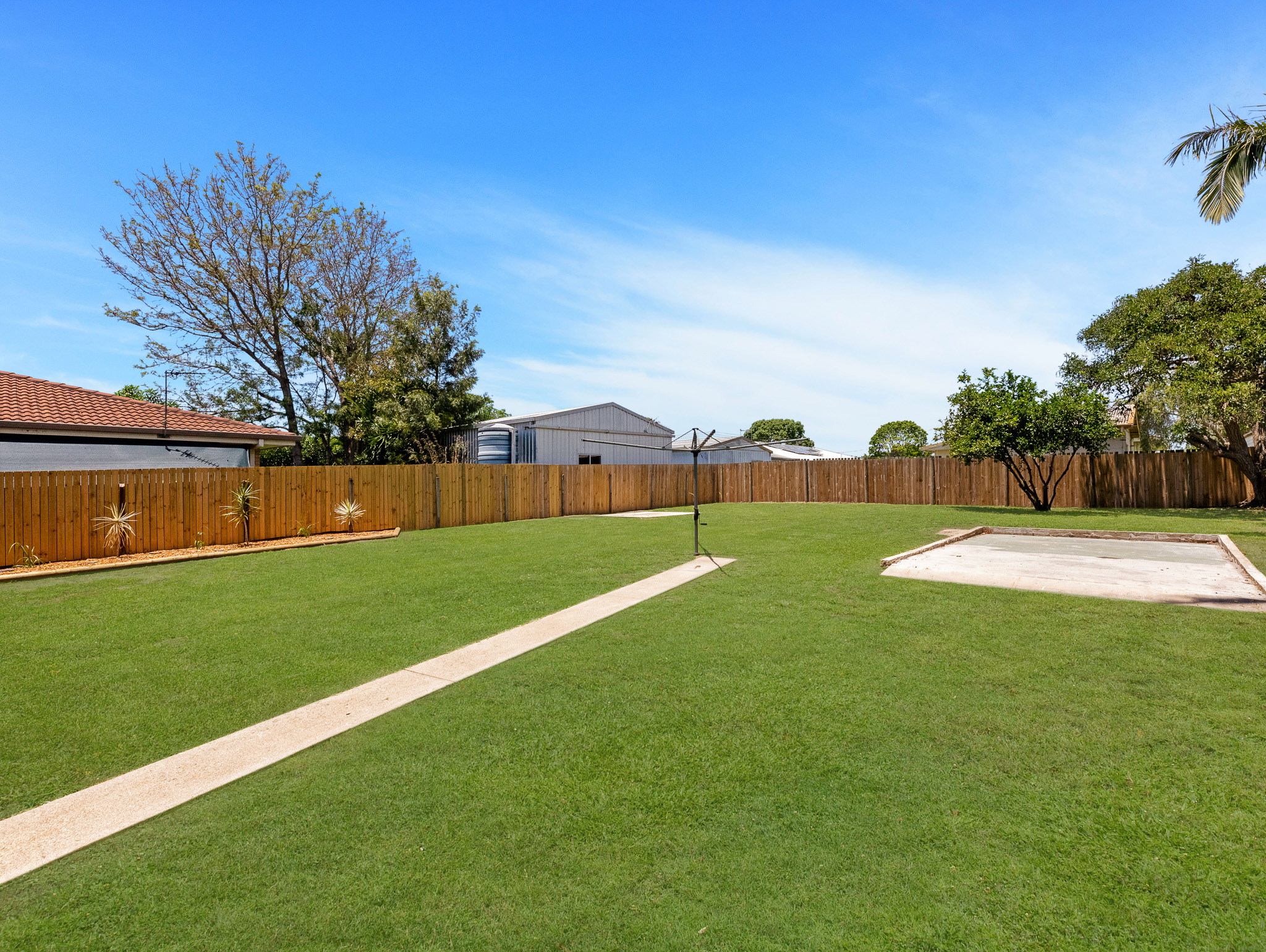 19 Barnstaple Street, TORQUAY, QLD 4655 AUS