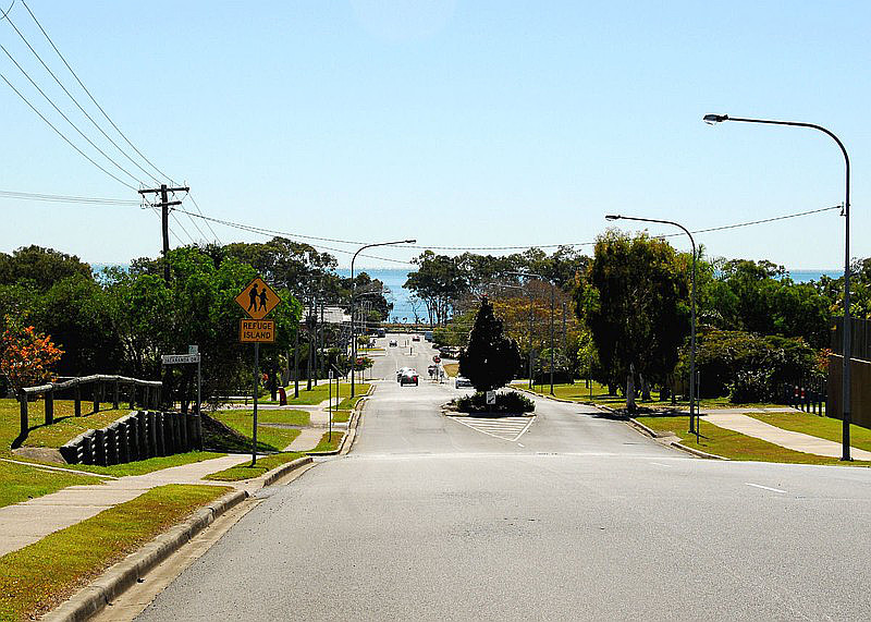 19 Barnstaple Street, TORQUAY, QLD 4655 AUS