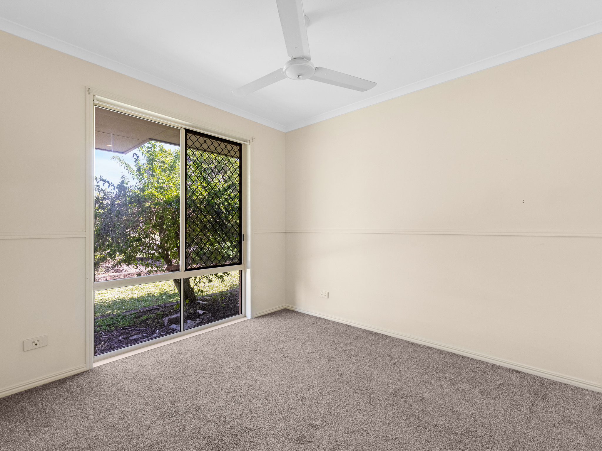 93-95 Nissen St, URRAWEEN, QLD 4655 AUS