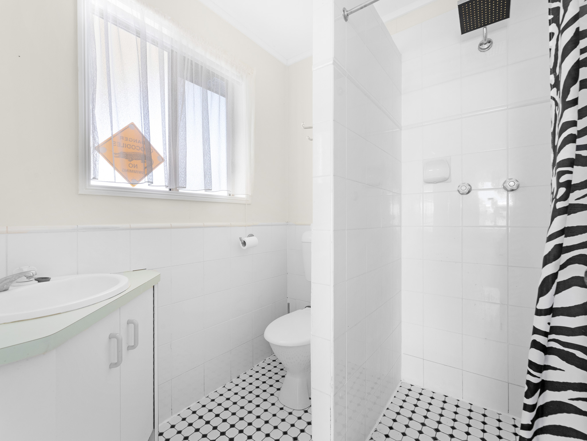 40-46 Ladbroke Cresent, URANGAN, QLD 4655 AUS