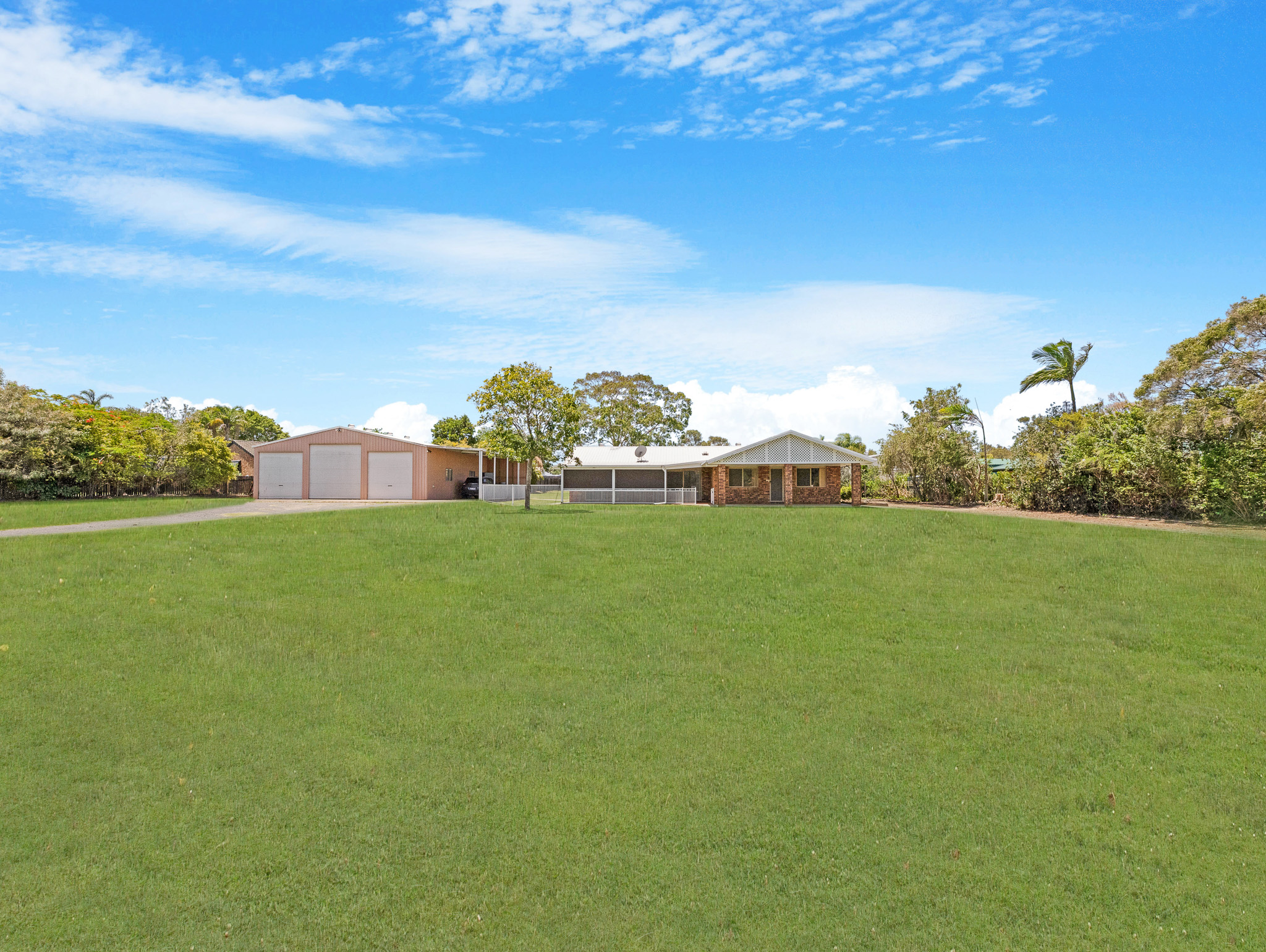 40-46 Ladbroke Cresent, URANGAN, QLD 4655 AUS