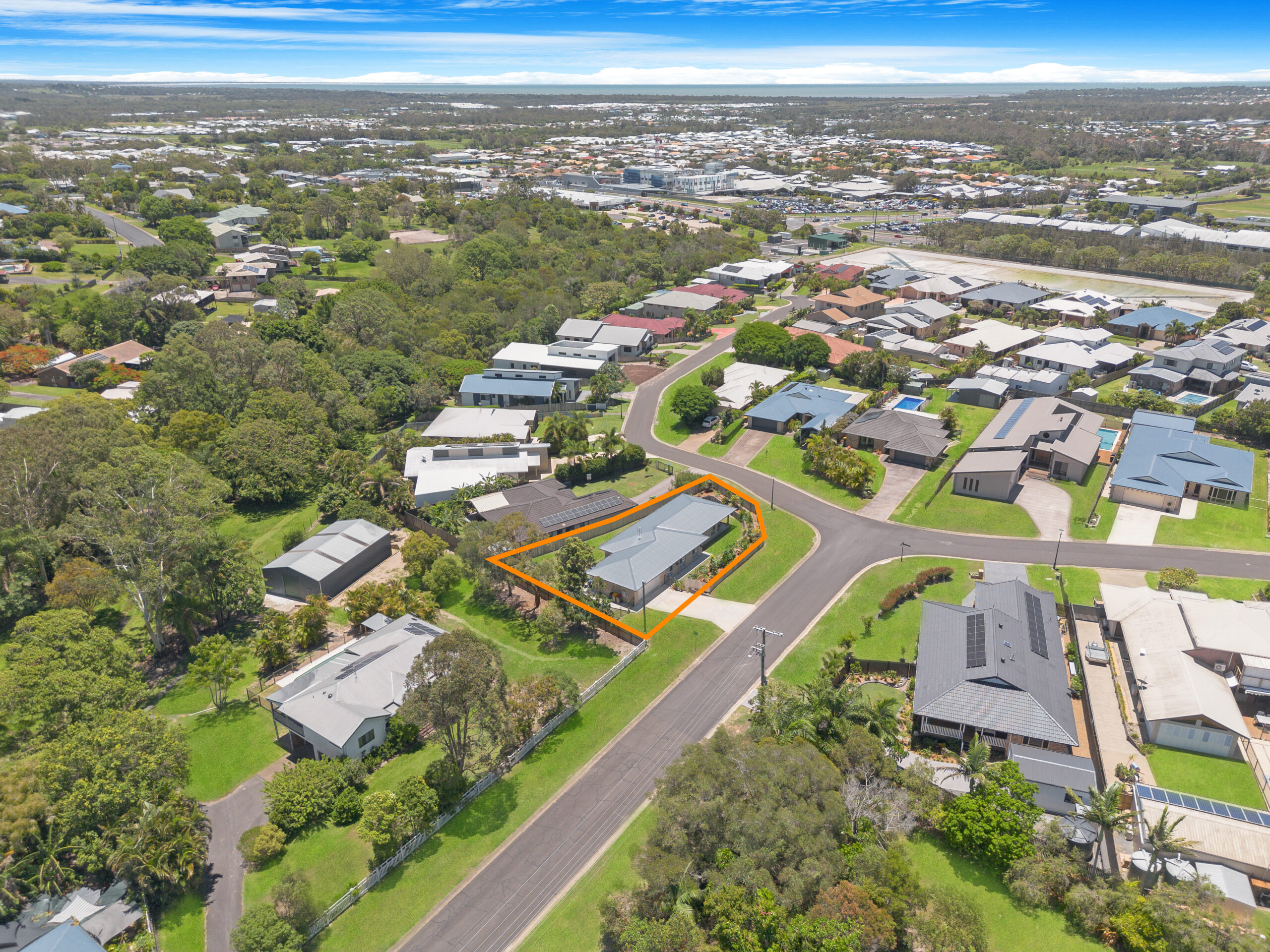 24 Gundesen Drive, URRAWEEN, QLD 4655 AUS