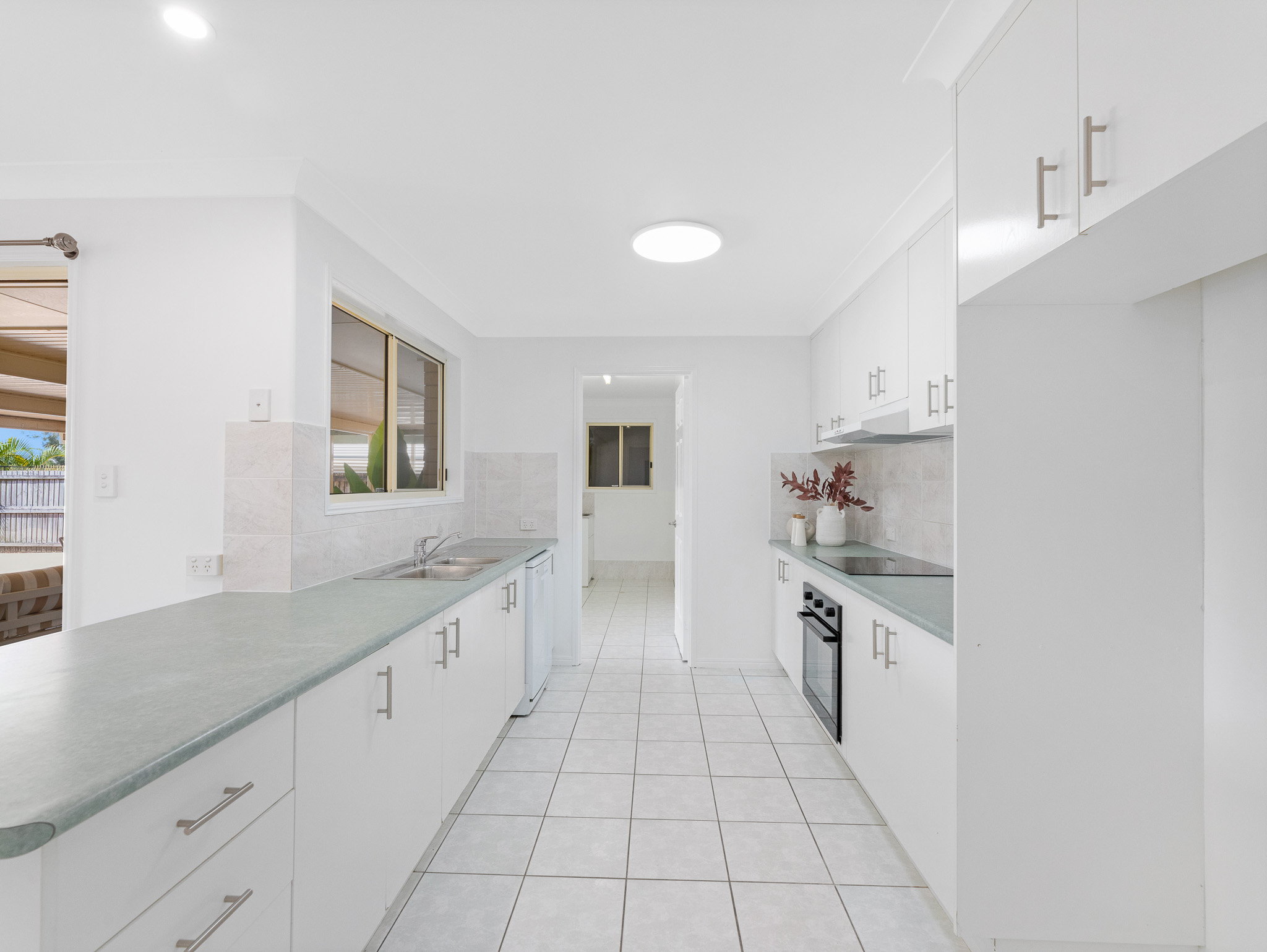 26 Lester Crescent, TORQUAY, QLD 4655 AUS