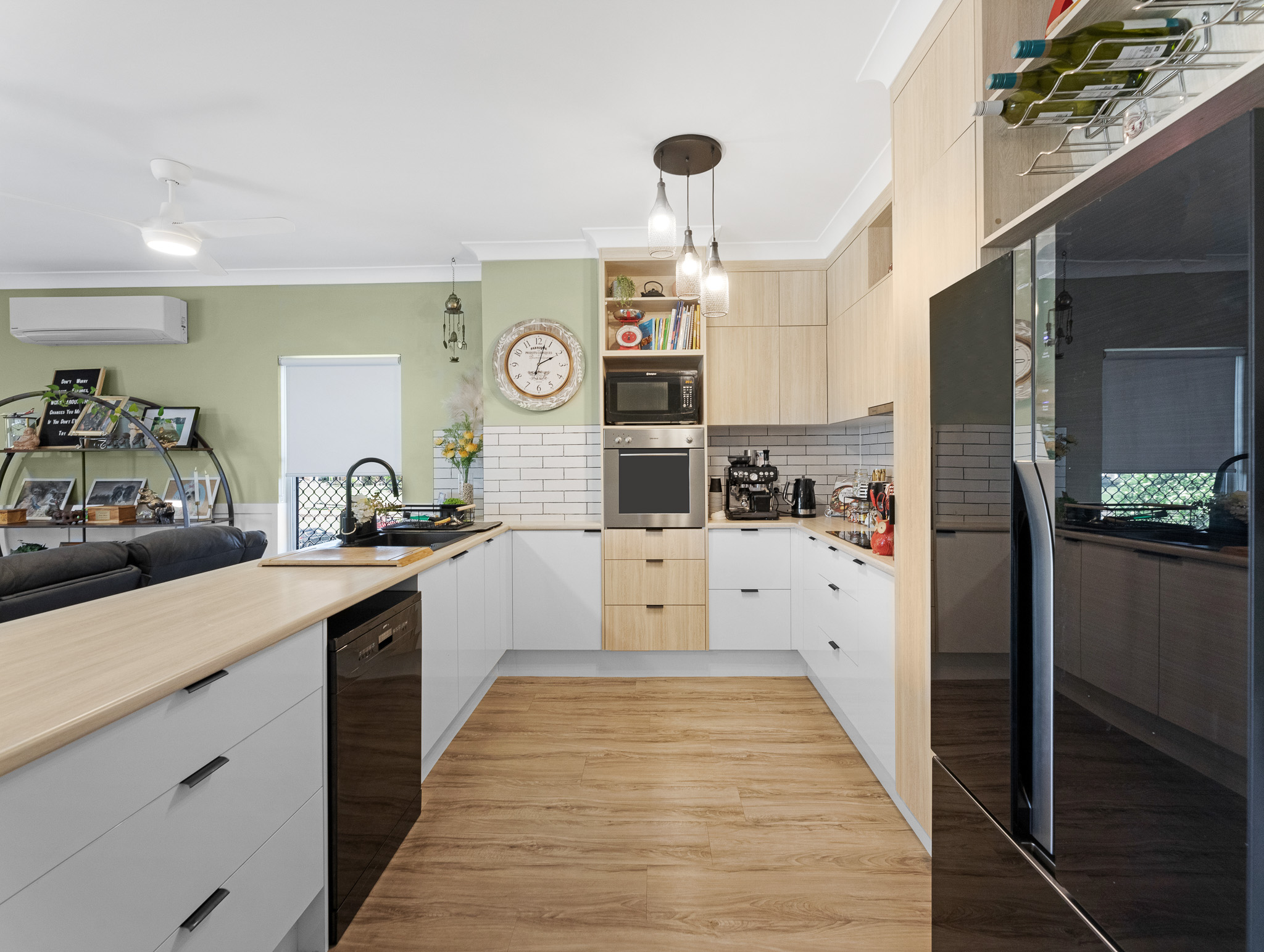 6/320 Esplanade, SCARNESS, QLD 4655 AUS