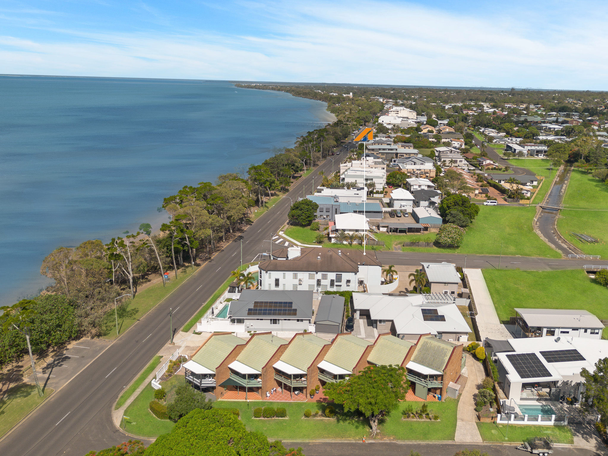 6/320 Esplanade, SCARNESS, QLD 4655 AUS