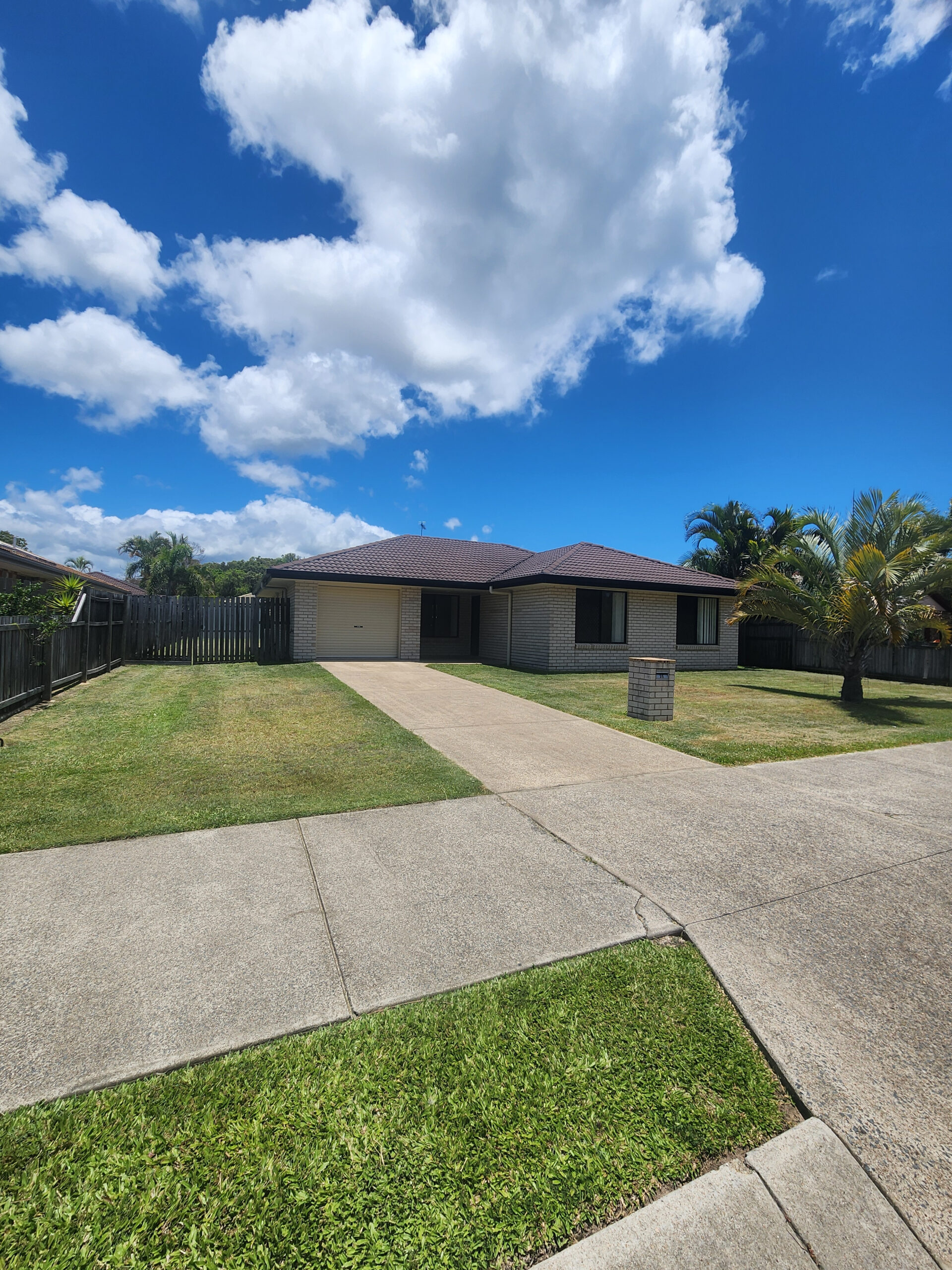 16 Emerald Park Way, URANGAN, QLD 4655 AUS
