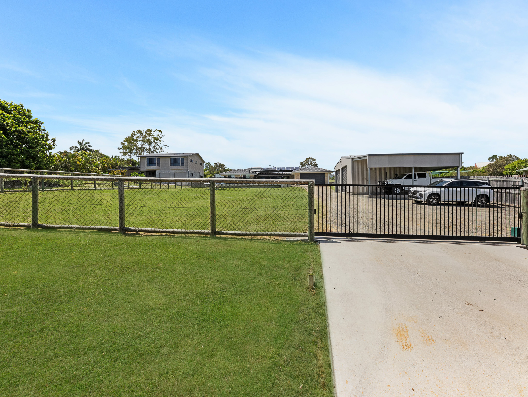 8 Pearl Drive, CRAIGNISH, QLD 4655 AUS