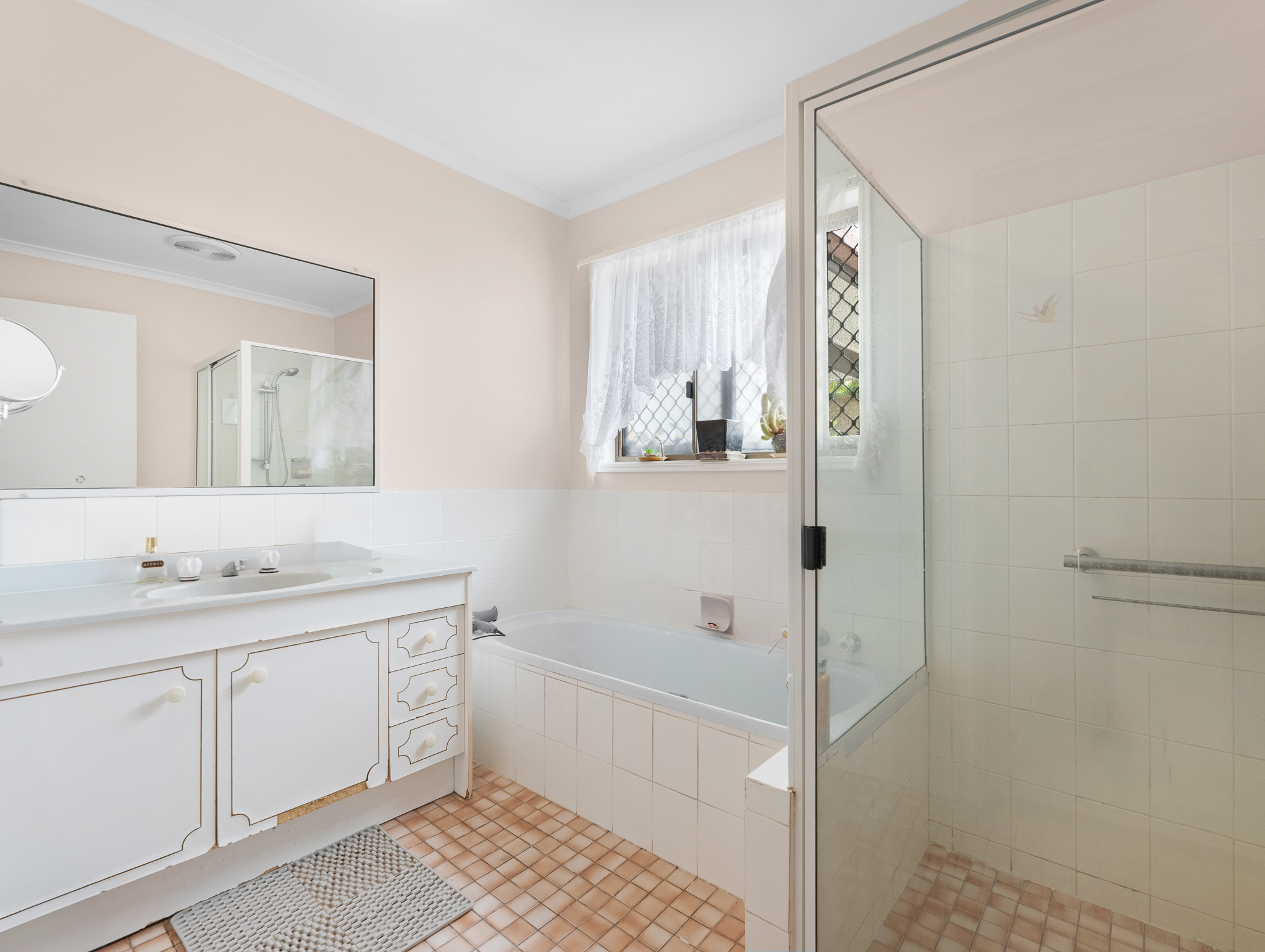 11 Awinya Court, URRAWEEN, QLD 4655 AUS