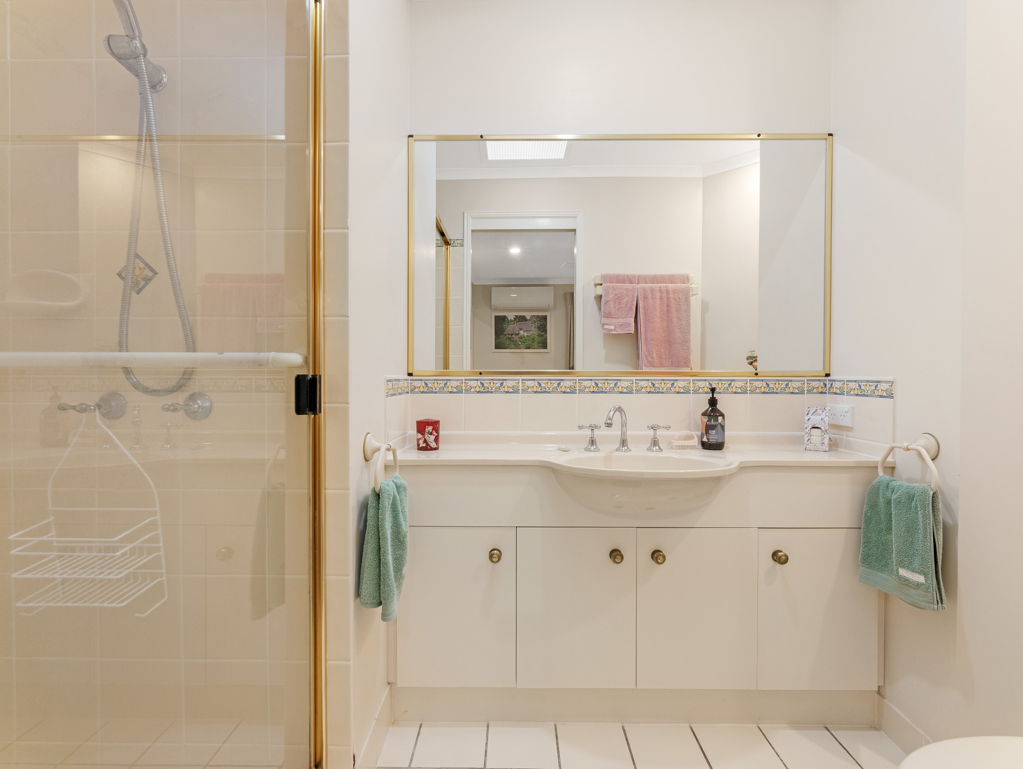 7 Brooke Court, TORQUAY, QLD 4655 AUS