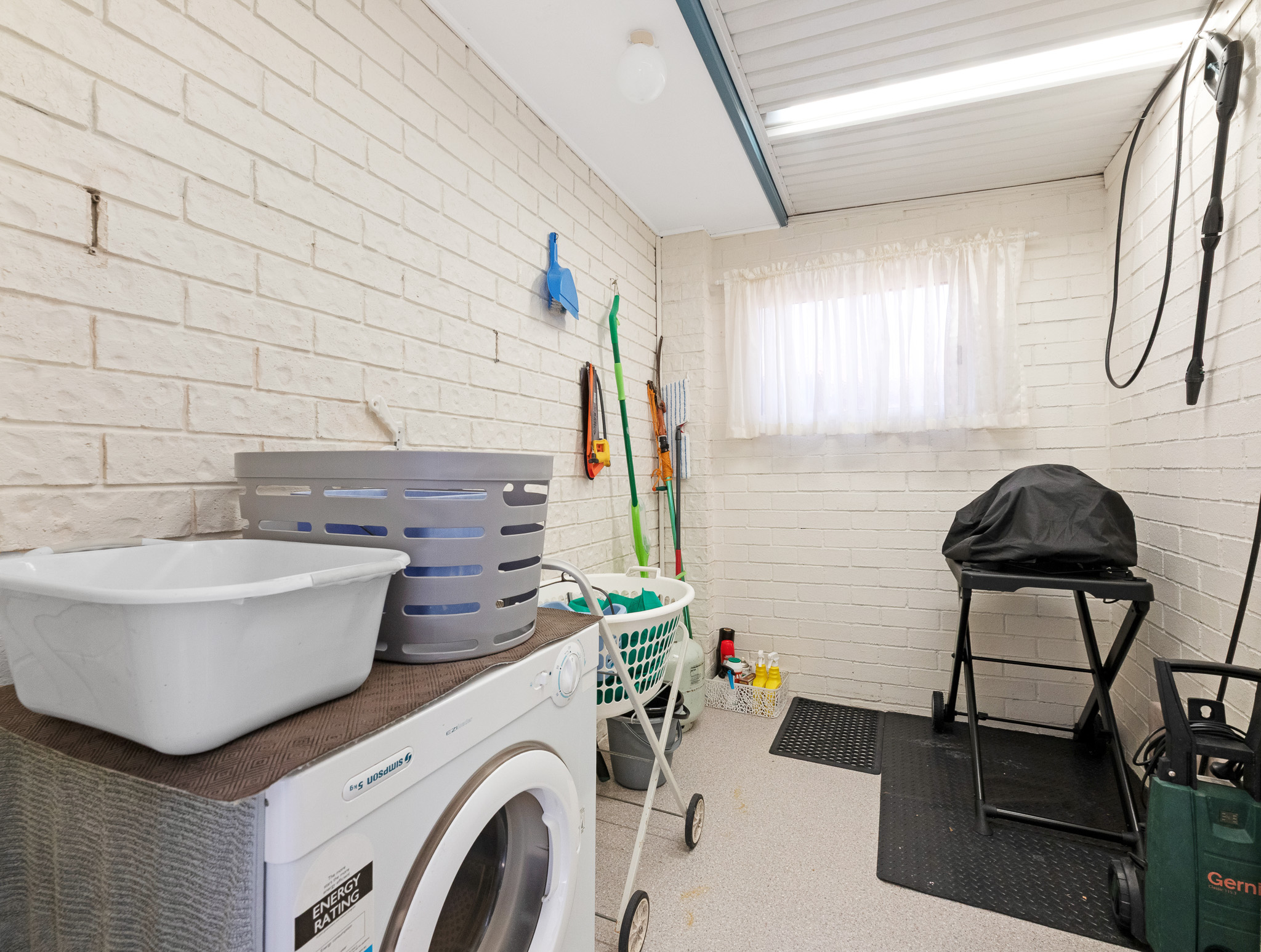 7 Brooke Court, TORQUAY, QLD 4655 AUS