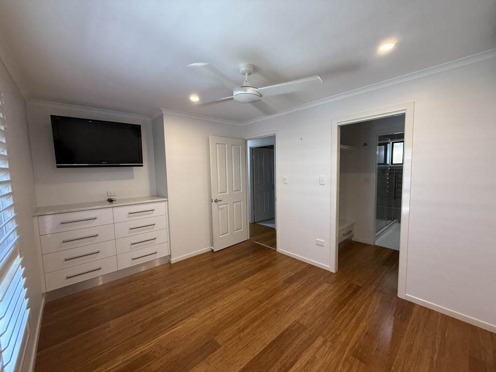 25 Turrum Street, SCARNESS, QLD 4655 AUS