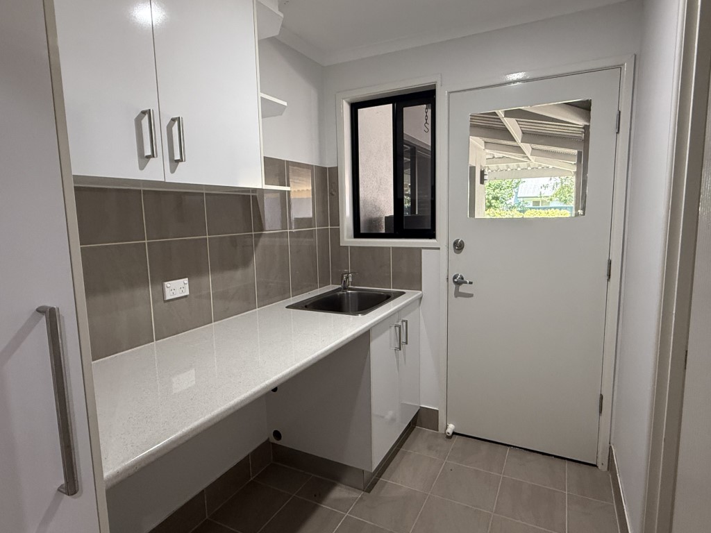 25 Turrum Street, SCARNESS, QLD 4655 AUS