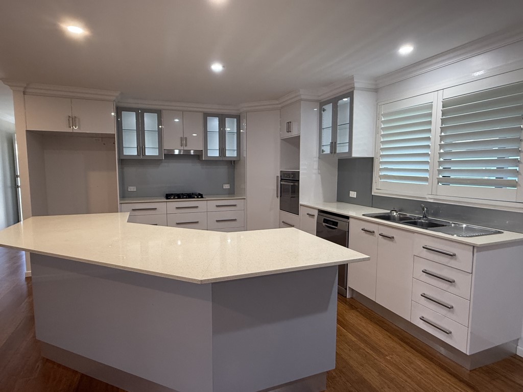 25 Turrum Street, SCARNESS, QLD 4655 AUS