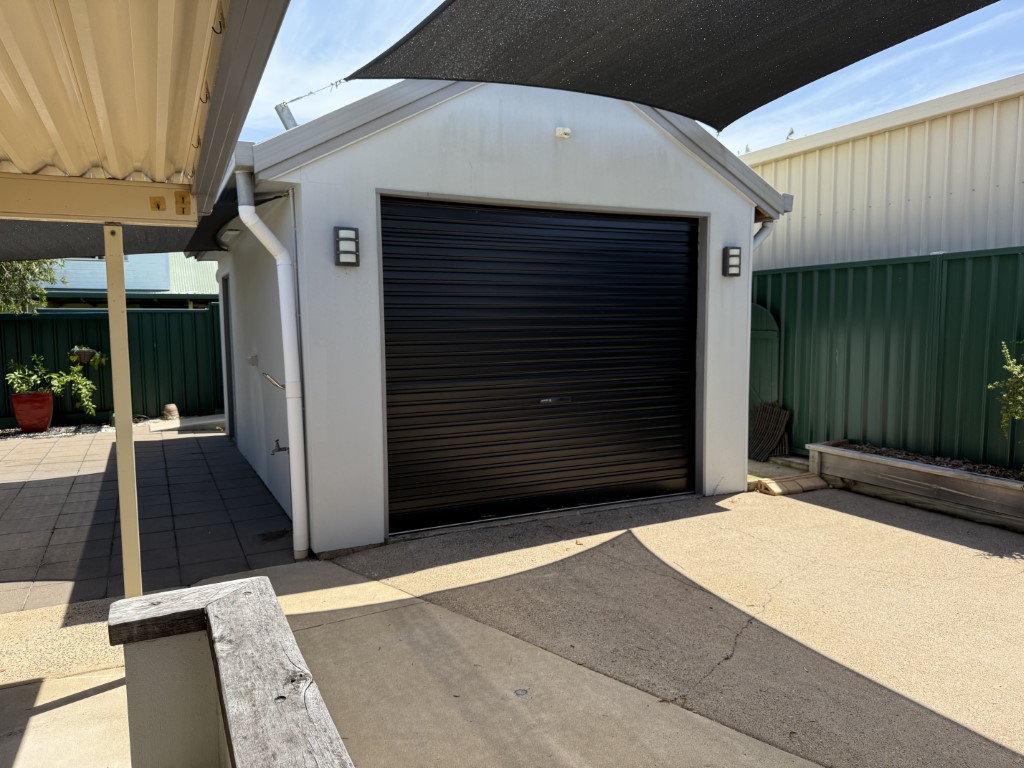 25 Turrum Street, SCARNESS, QLD 4655 AUS