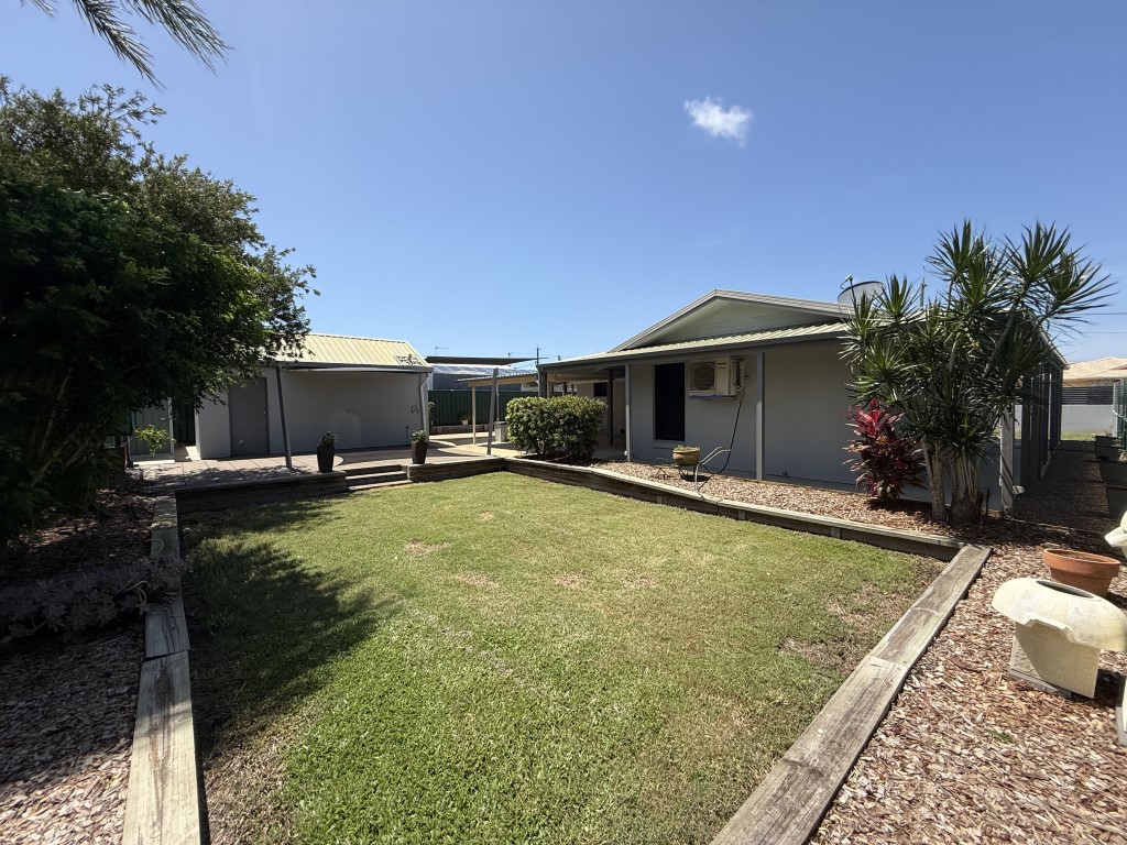 25 Turrum Street, SCARNESS, QLD 4655 AUS