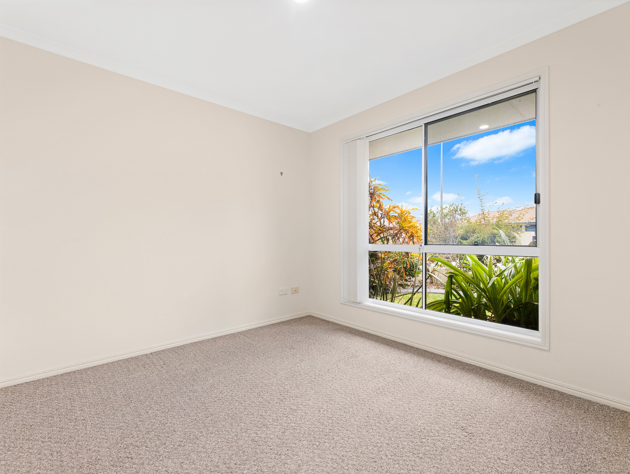 6 Dory Drive, POINT VERNON, QLD 4655 AUS