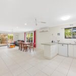 6 Dory Drive, POINT VERNON, QLD 4655 AUS