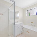 6 Dory Drive, POINT VERNON, QLD 4655 AUS